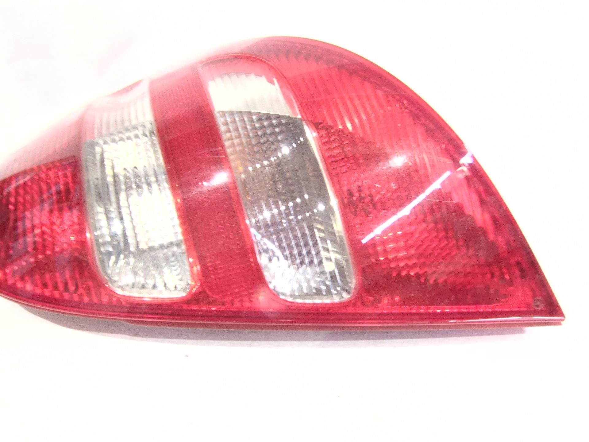 piloto_trasero_derecho_a1698200464r_a_169_820_04_64_r_mercedes_benz_clase_a_w169_a_160_cdi_169_006_169_306