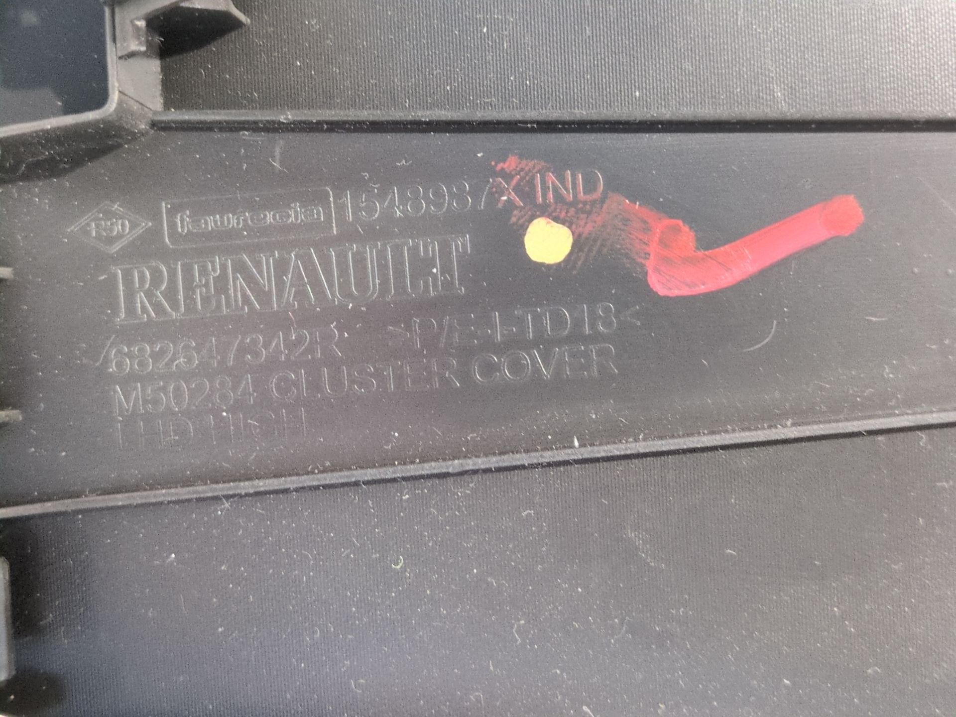 embellecedor_cuadro_instrumentos_682647342r_renault_megane_iv_2018_al_de