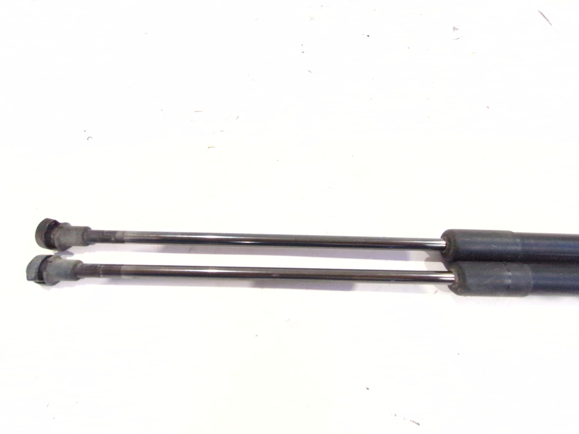 amortiguadores_maletero_porton_90450jd01b_nissan_qashqai_1_5_dci_acenta_4x2