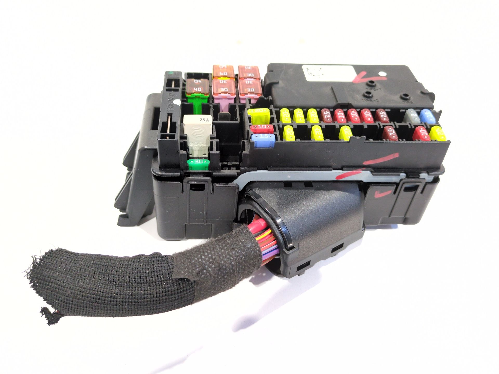 caja_reles_fusibles_15533697_opel_astra_k_b16_1_2_turbo_68