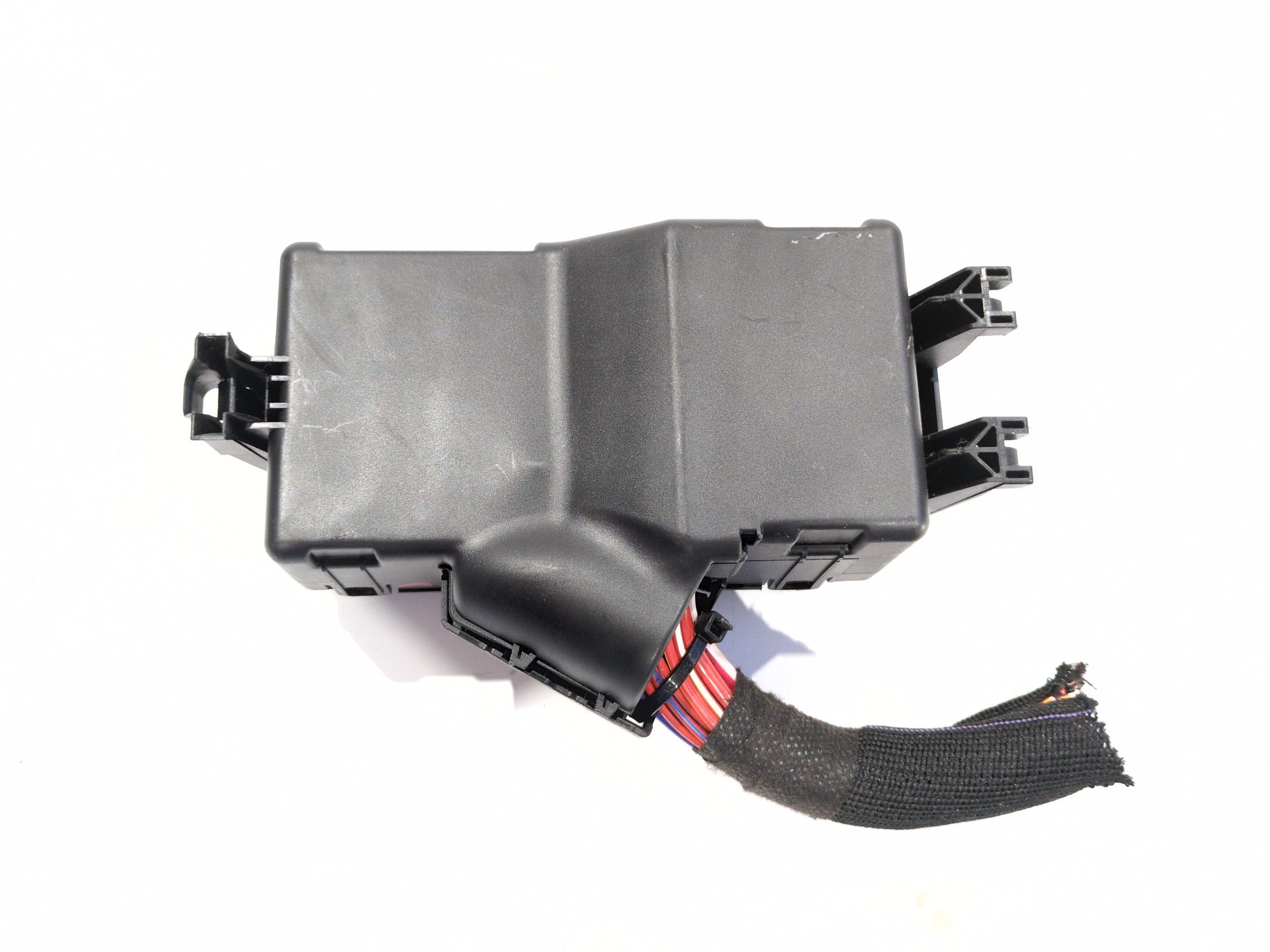 caja_reles_fusibles_15533697_opel_astra_k_b16_1_2_turbo_68