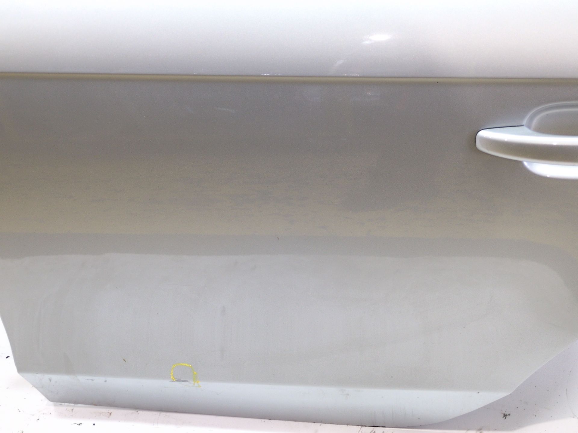 puerta_trasera_izquierda_8k5833051d_color_exterior_n_de_pintura_p5_x7w_8k5_833_051_d_audi_a4_b8_8k2_2_0_tdi