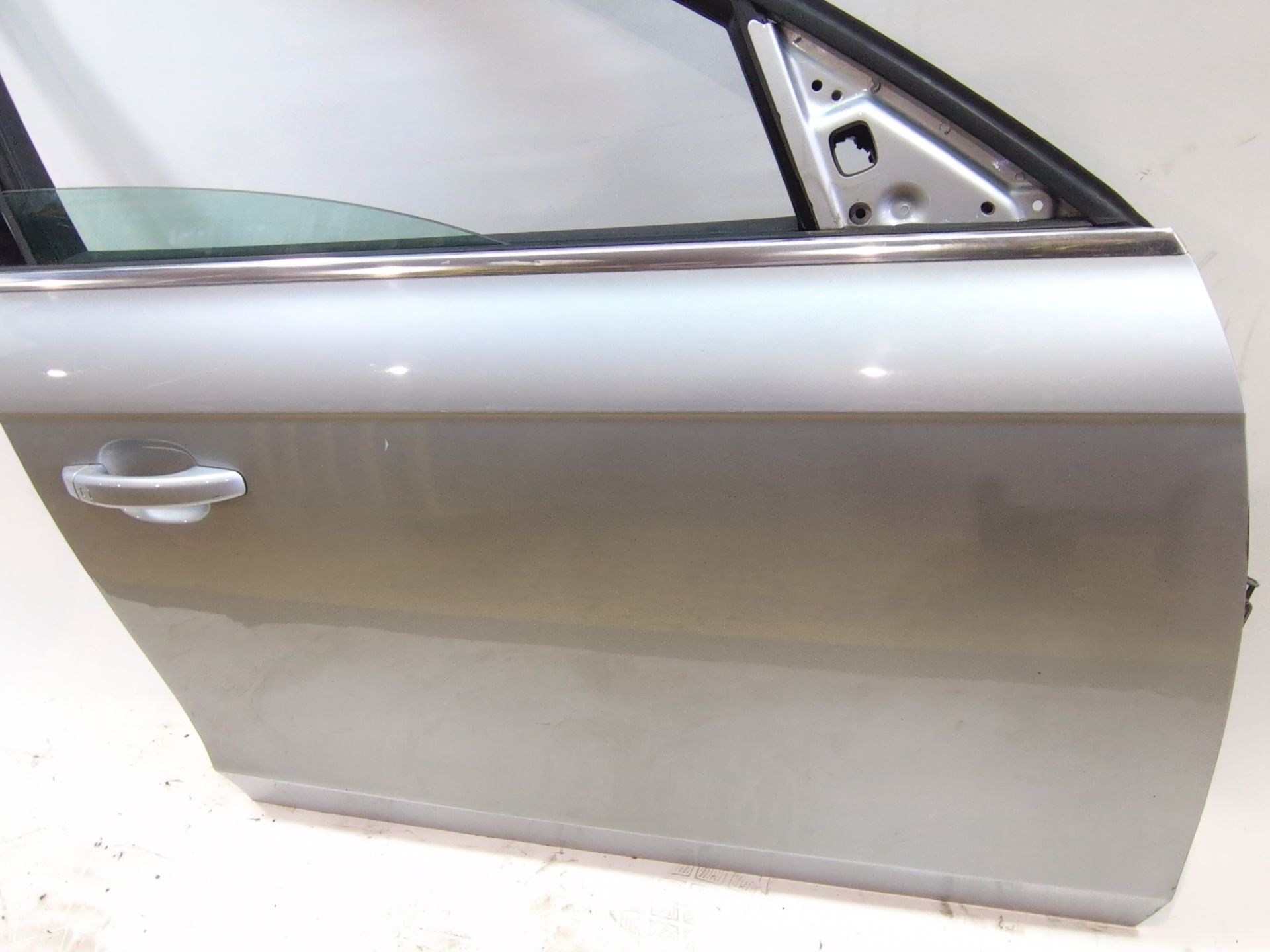 puerta_delantera_derecha_8k0831052j_color_exterior_n_de_pintura_p5_x7w_8k0_831_052_j_audi_a4_b8_8k2_2_0_tdi