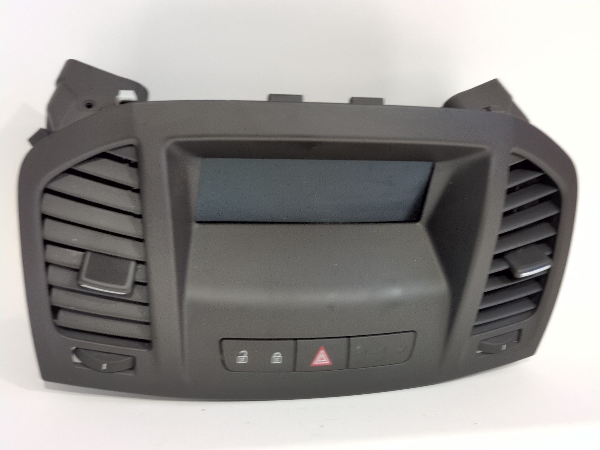 pantalla_multifuncion_12844841g_a2c53363871_opel_insignia_a_sedan_g09_2_0_cdti_69