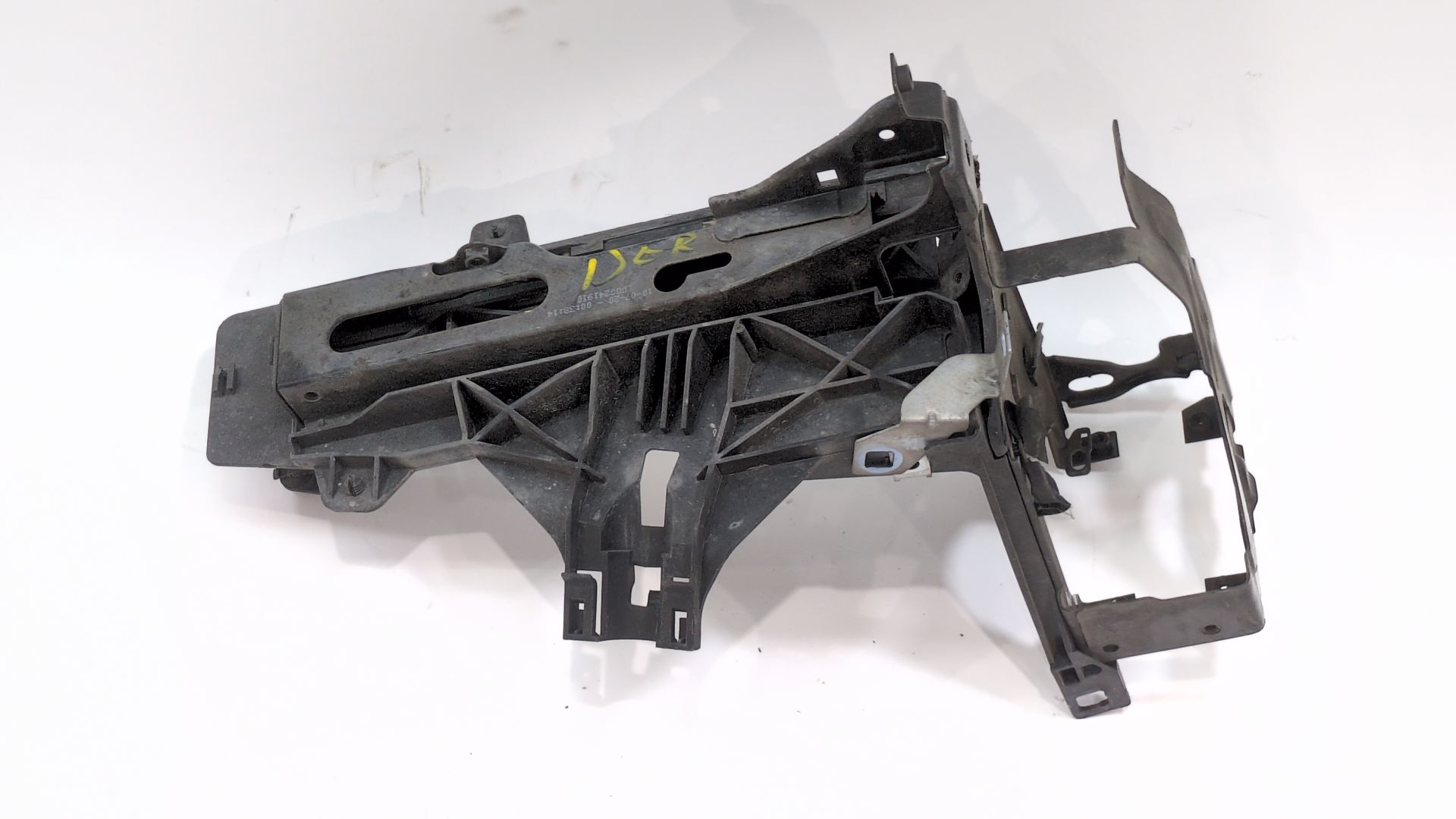 soporte_faro_derecho_sin_referencia_bmw_5_f10_520_i