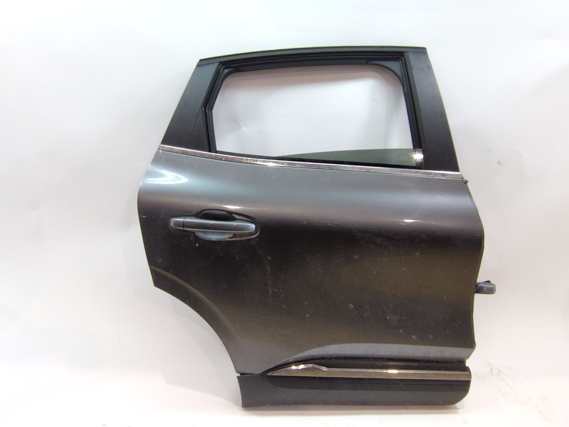 puerta_trasera_derecha_821006667r_renault_arkana_i_lcm_ldn_1_3_tce_160_ldn1