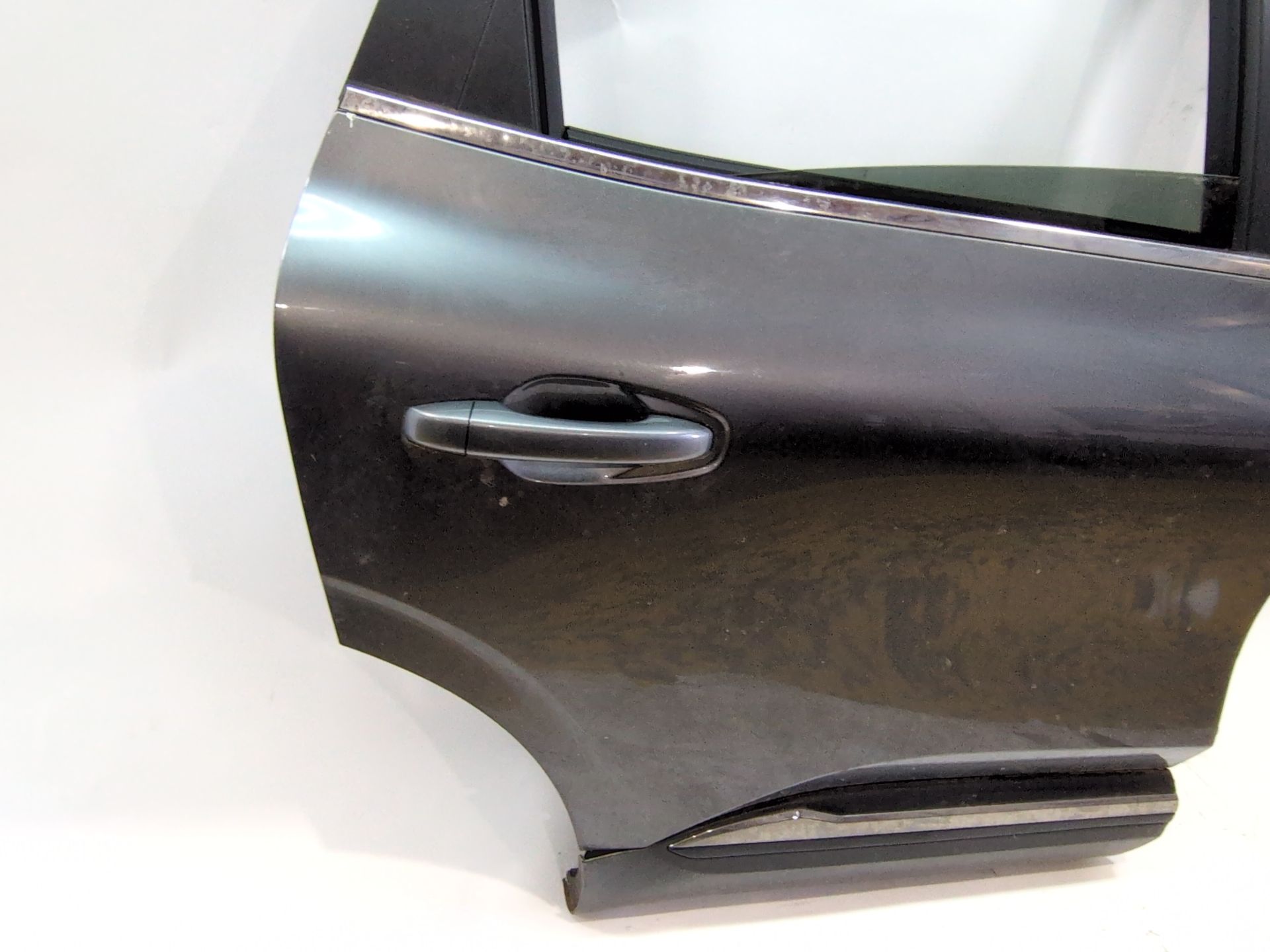 puerta_trasera_derecha_821006667r_renault_arkana_i_lcm_ldn_1_3_tce_160_ldn1