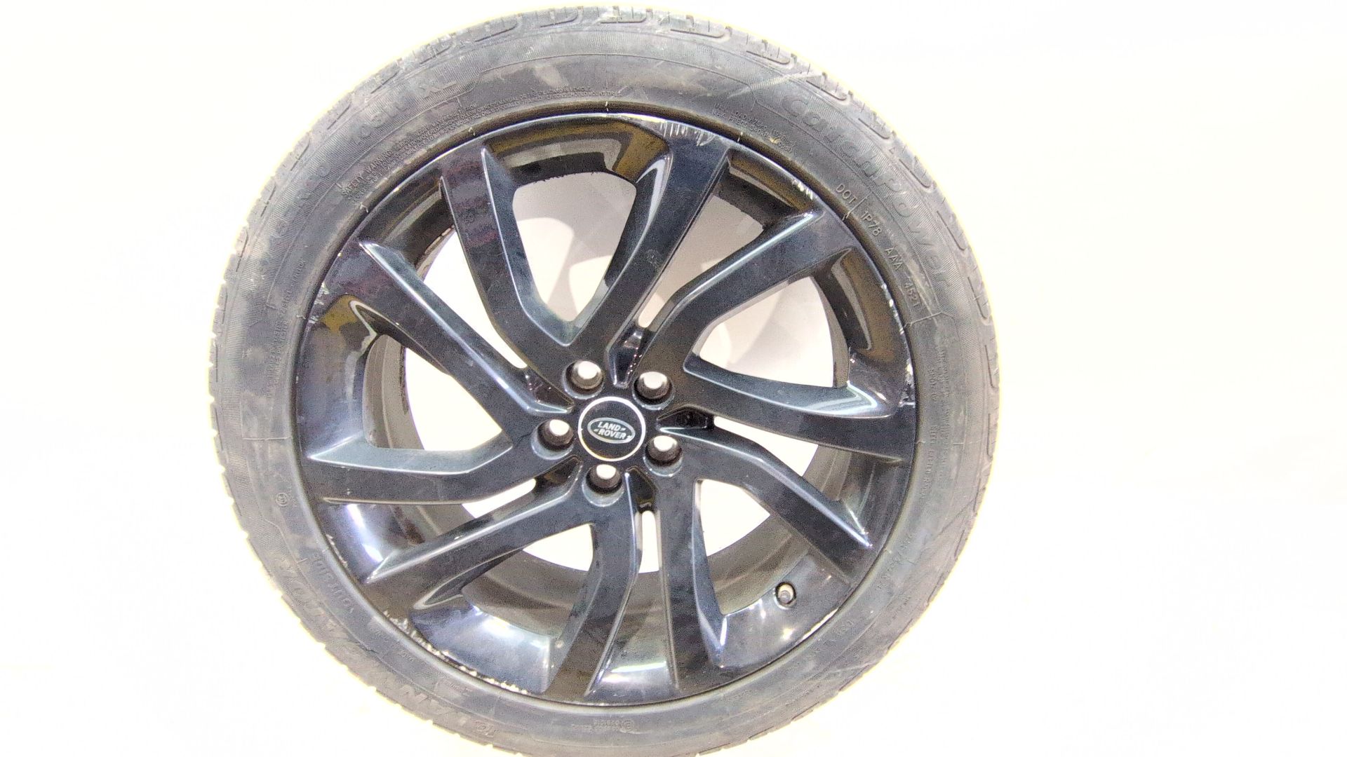 llanta_aluminio_fk7m1007mb_black_fk7m1007mb_land_rover_discovery_sport_l550_2_2_d_4x4