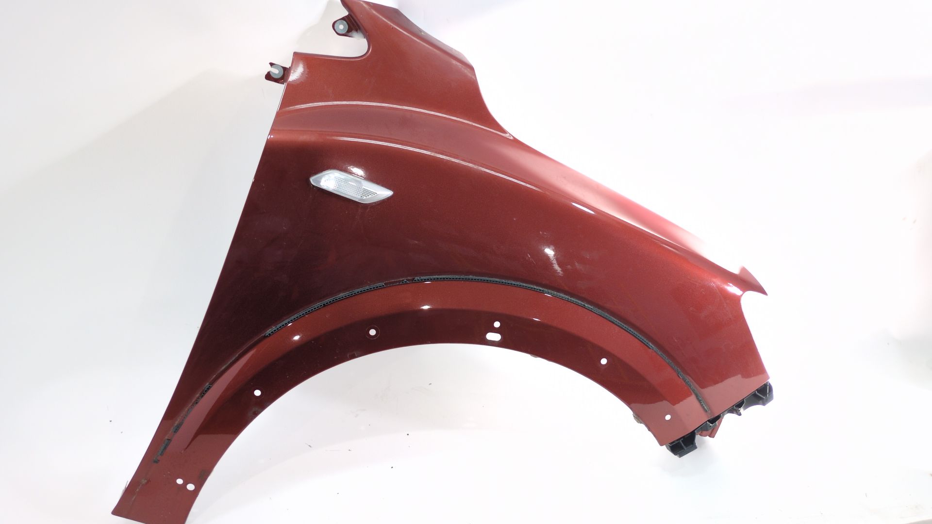 aleta_delantera_derecha_631004264r_tecnz_color_carroceria_brown_terracotta_dacia_jogger_rk_1_0_tce_110_rkmd