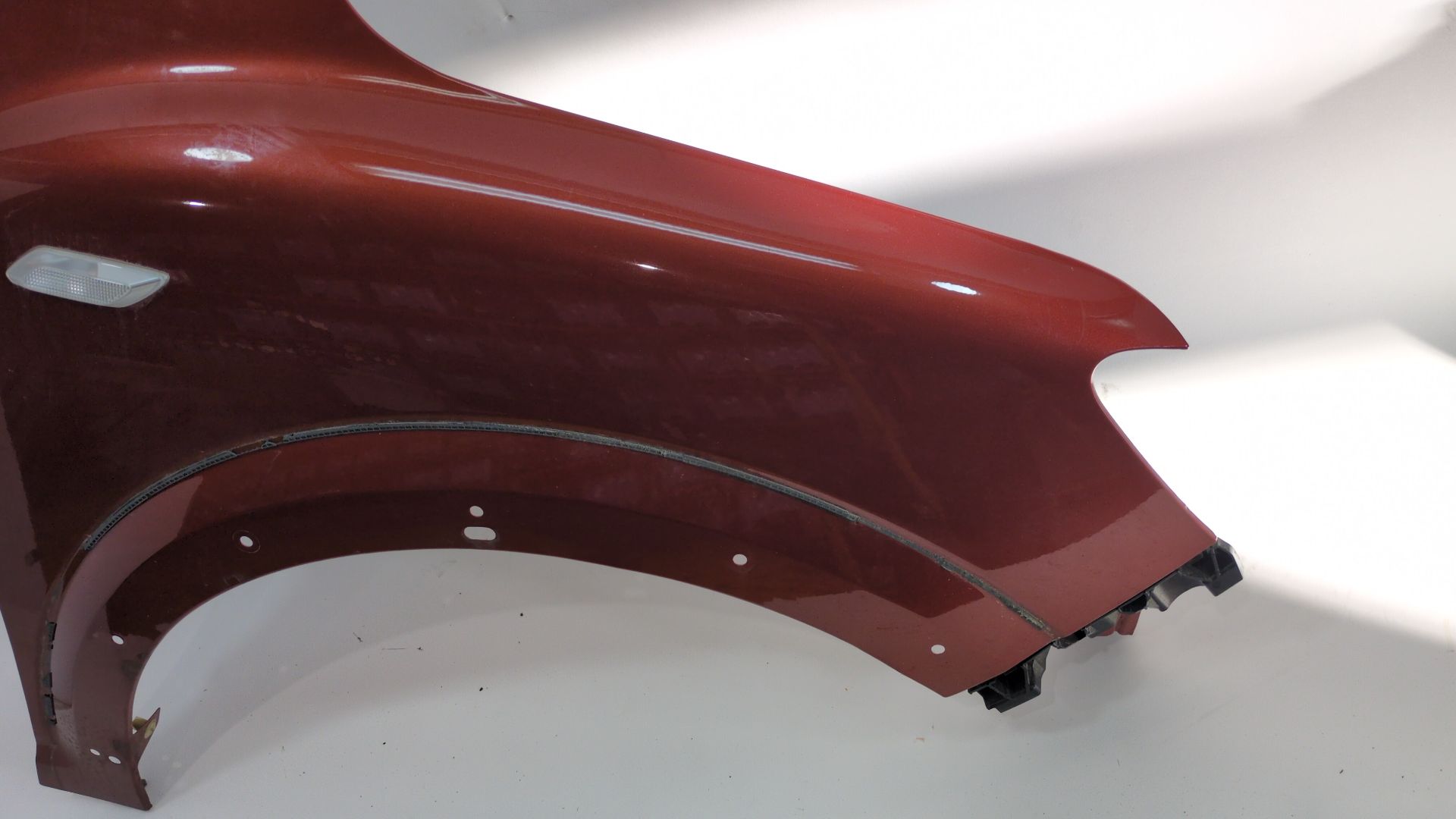 aleta_delantera_derecha_631004264r_tecnz_color_carroceria_brown_terracotta_dacia_jogger_rk_1_0_tce_110_rkmd