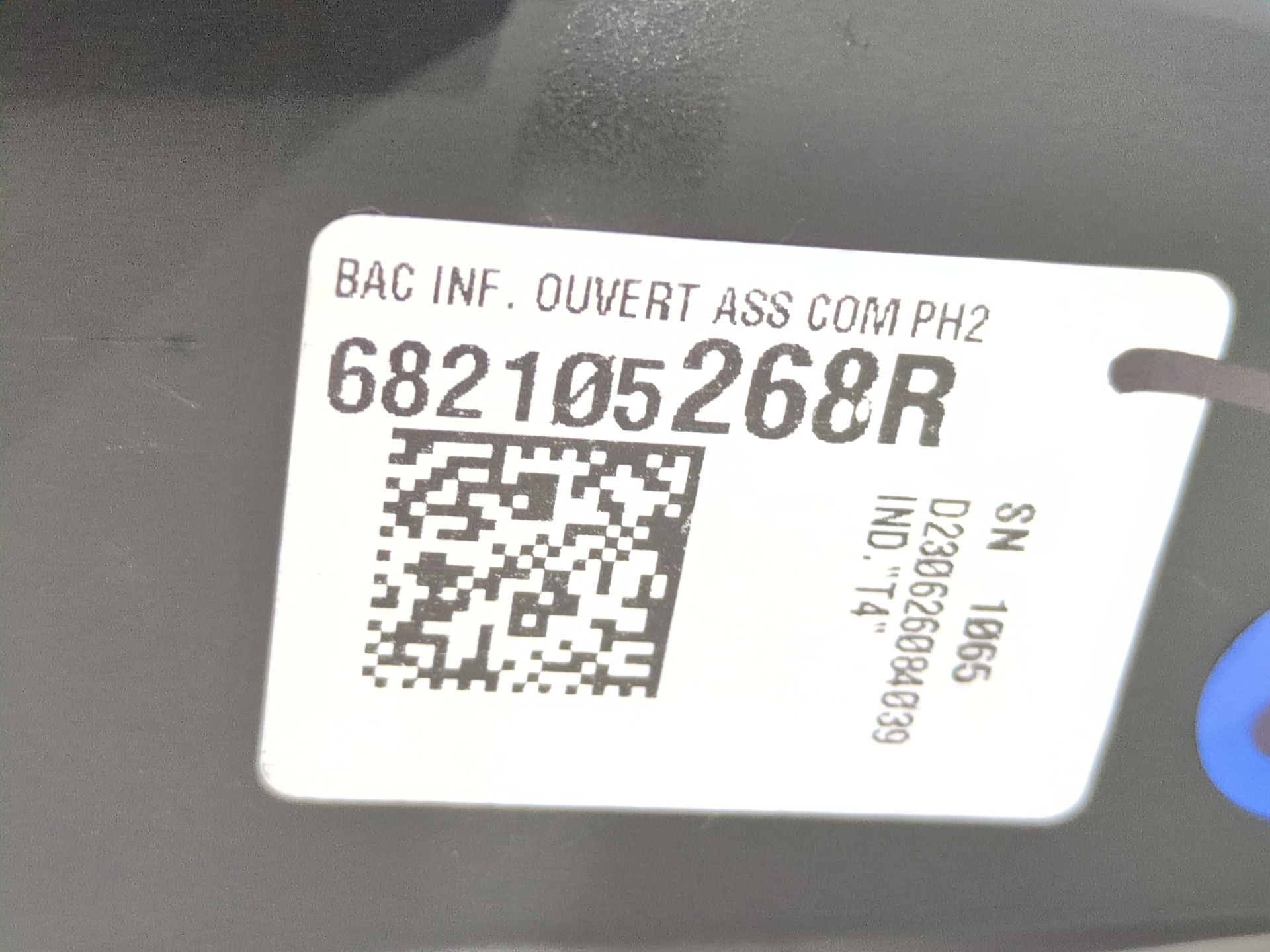 cajon_portaobjetos_682105268r_1065q1ht4d230626084039_renault_captur_ii_hf_e_tech_145_hfmu