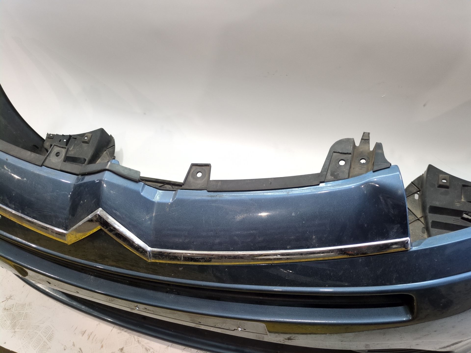 paragolpes_delantero_7401fj_color_de_carroceria_kgq_pintura_azul_kyanos_7401_fj_citr_n_c4_grand_picasso_i_ua_1_6_hdi