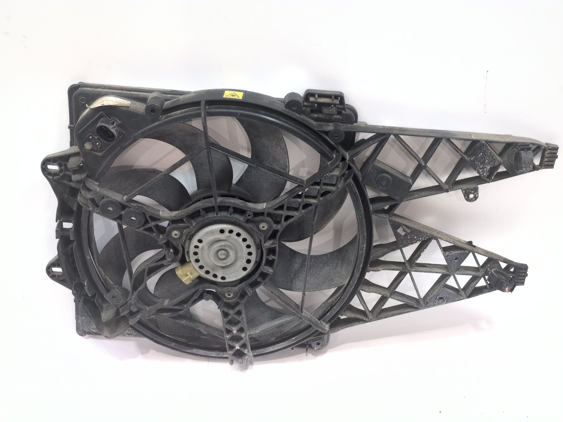 electroventilador_95509899_opel_combo_furgoneta_monovolumen_x12_1_3_cdti_b05