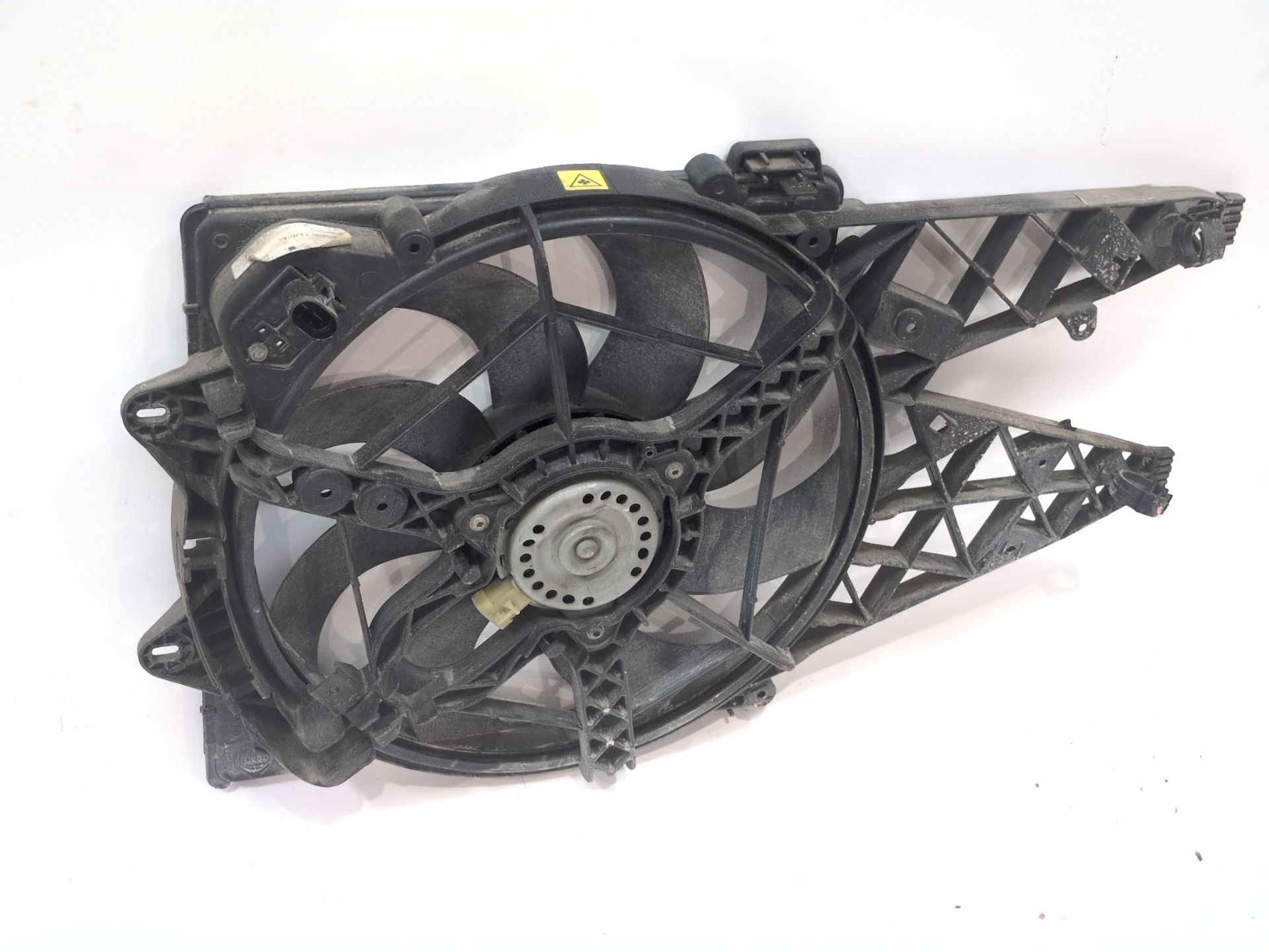 electroventilador_95509899_opel_combo_furgoneta_monovolumen_x12_1_3_cdti_b05