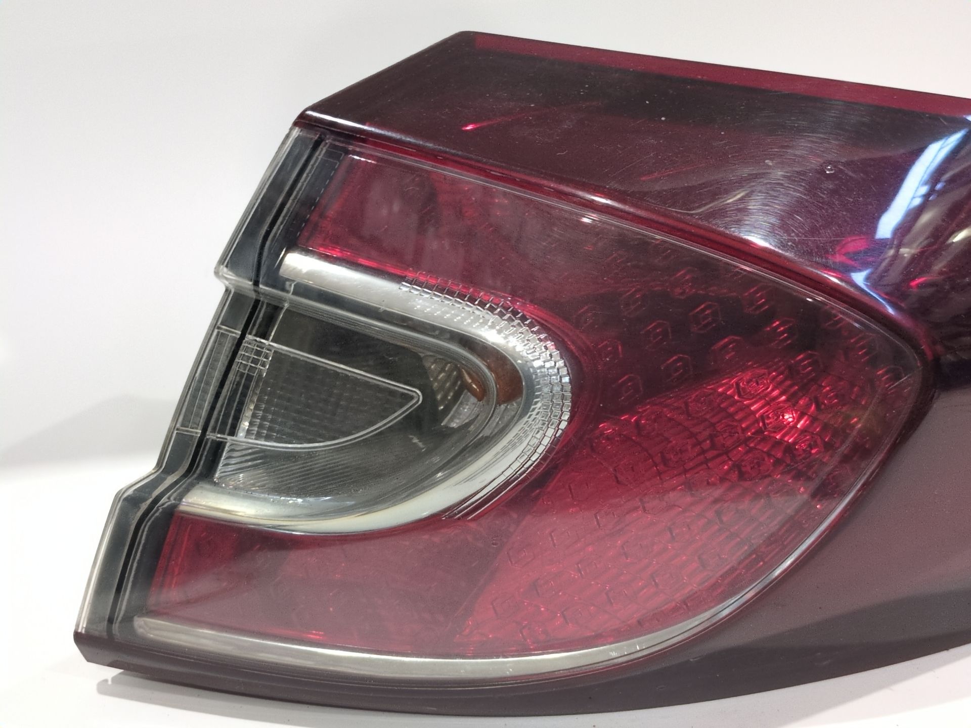 piloto_trasero_derecho_exterior_265500010r_89319381_renault_megane_iii_grandtour_kz0_1_1_9_dci_kz0j_kz0n_kz1s