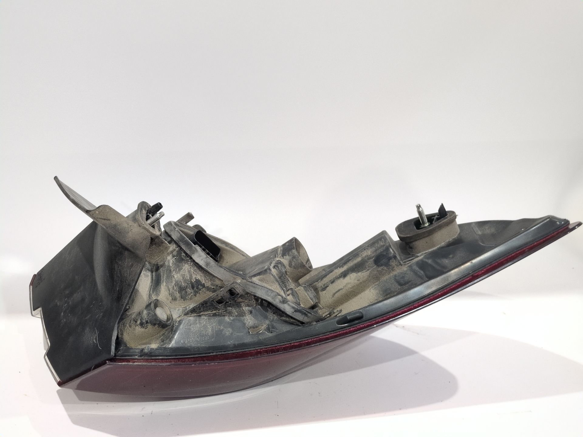 piloto_trasero_derecho_exterior_265500010r_89319381_renault_megane_iii_grandtour_kz0_1_1_9_dci_kz0j_kz0n_kz1s