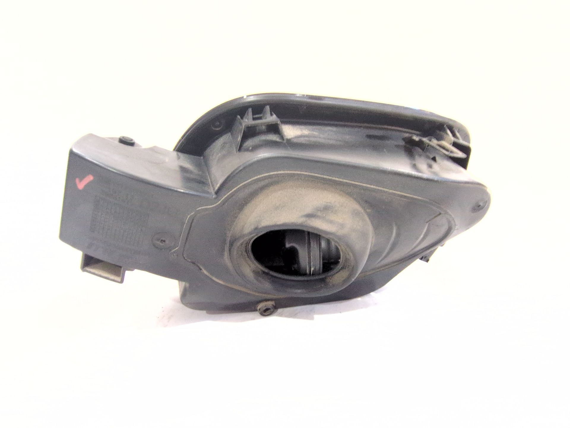 tapa_exterior_combustible_39061479_opel_astra_k_b16_1_2_turbo_68