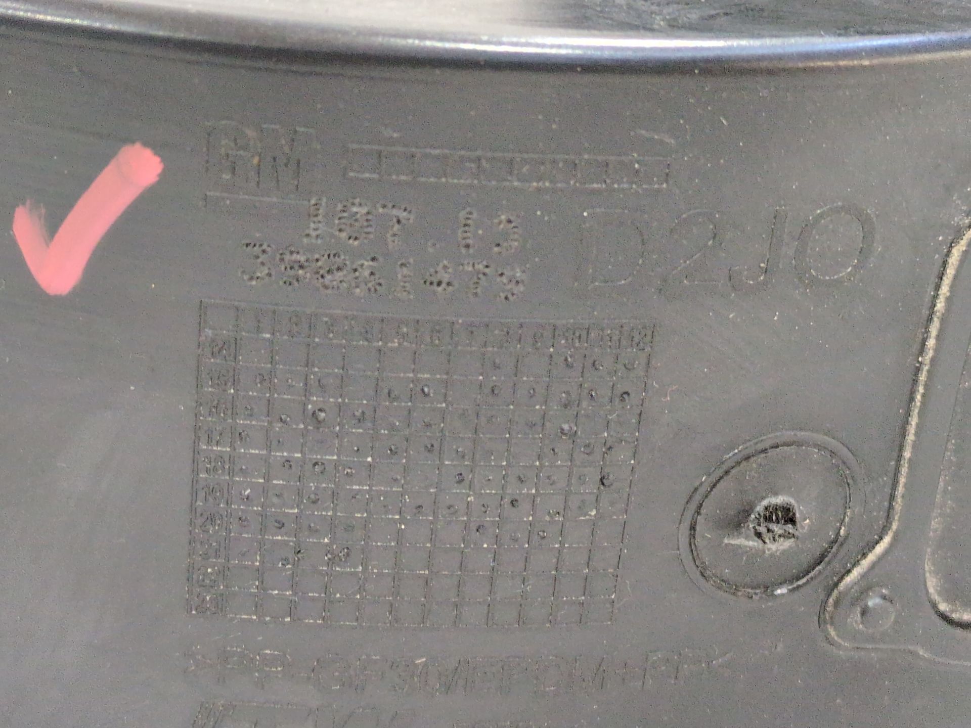 tapa_exterior_combustible_39061479_opel_astra_k_b16_1_2_turbo_68