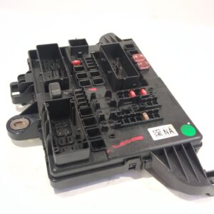 caja_reles_fusibles_13277317_1327731704_opel_insignia_a_sedan_g09_2_0_cdti_69