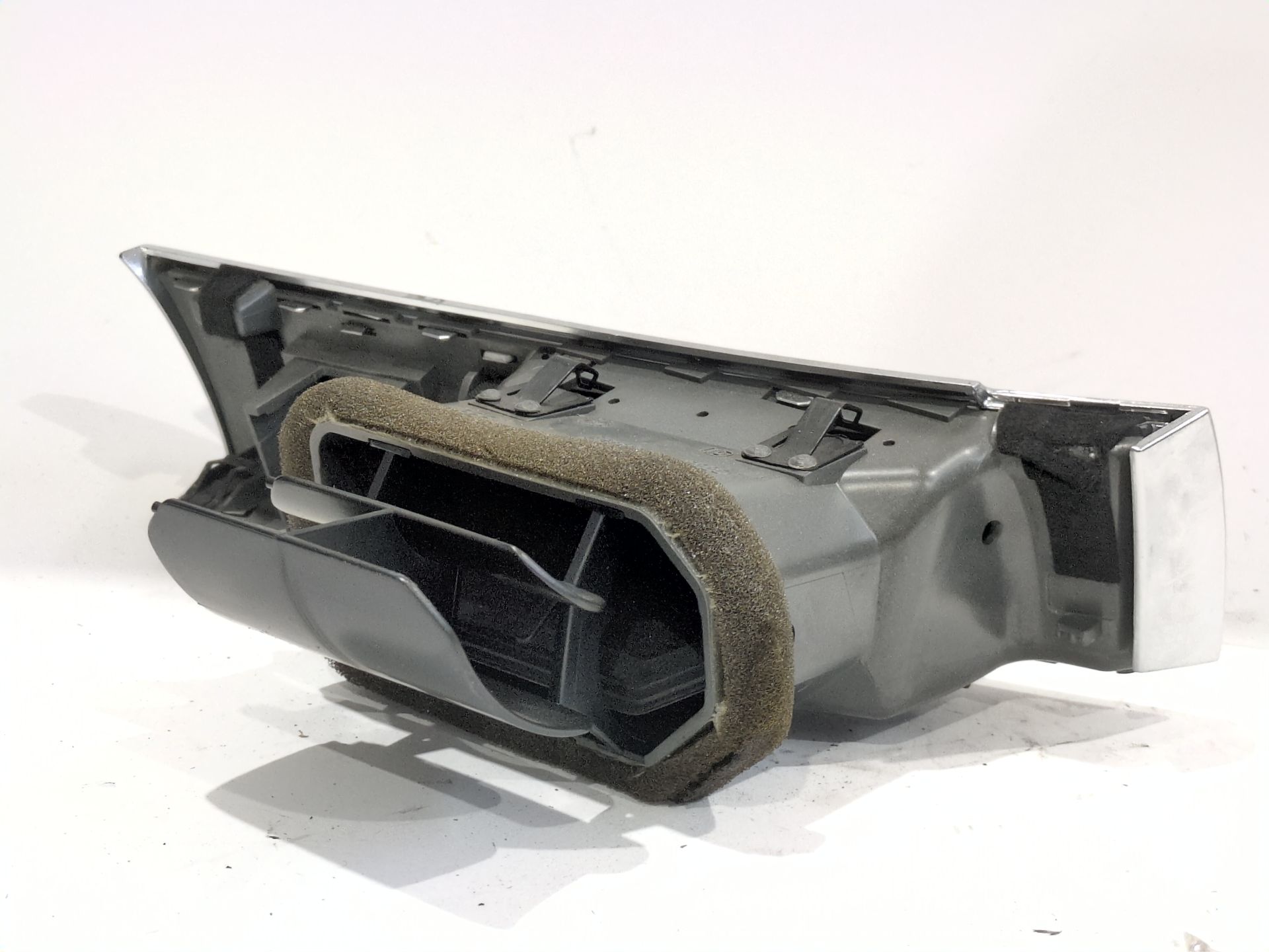 rejilla_aireadora_4f1820901_audi_a6_c6_avant_4f5_2_7_tdi