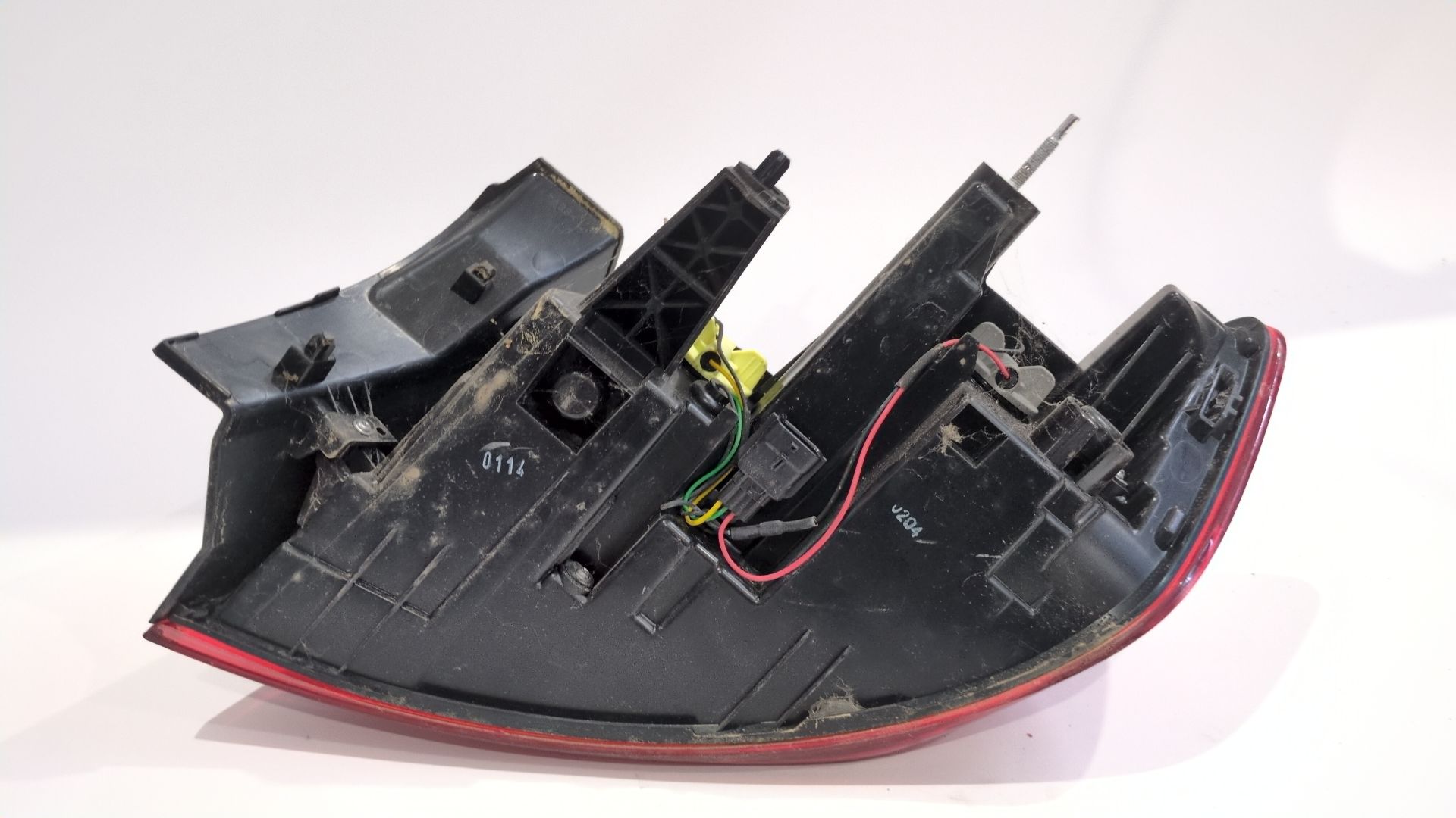 piloto_trasero_izquierdo_exterior_265559926r_lk24006821_renault_arkana_i_lcm_ldn_1_3_tce_160_ldn1