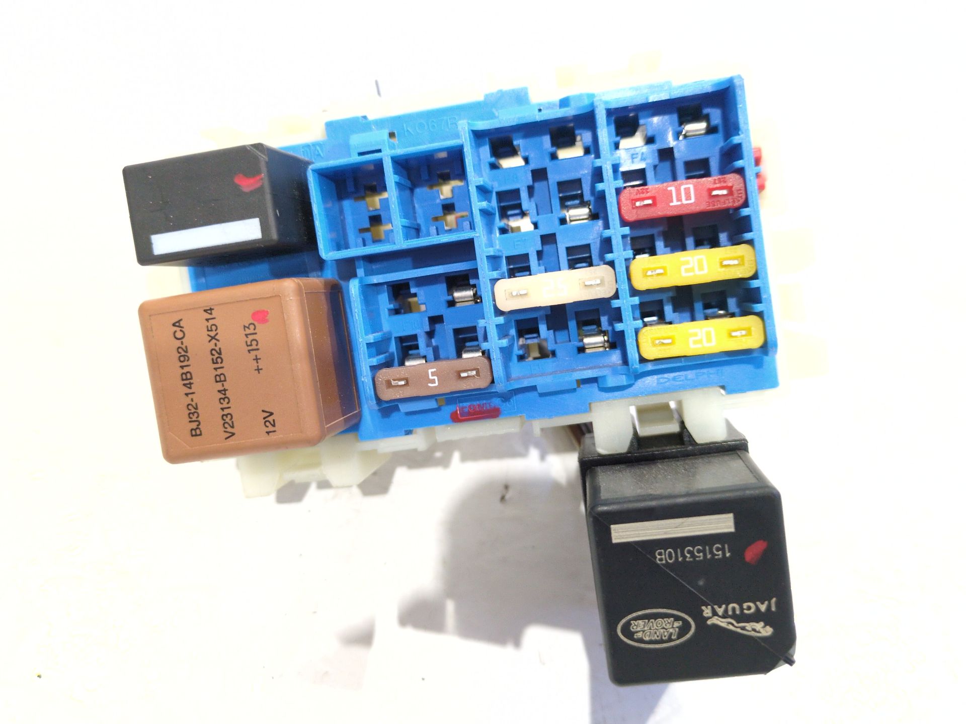 caja_reles_fusibles_bs7t14k131da_land_rover_discovery_sport_l550_2_2_d_4x4