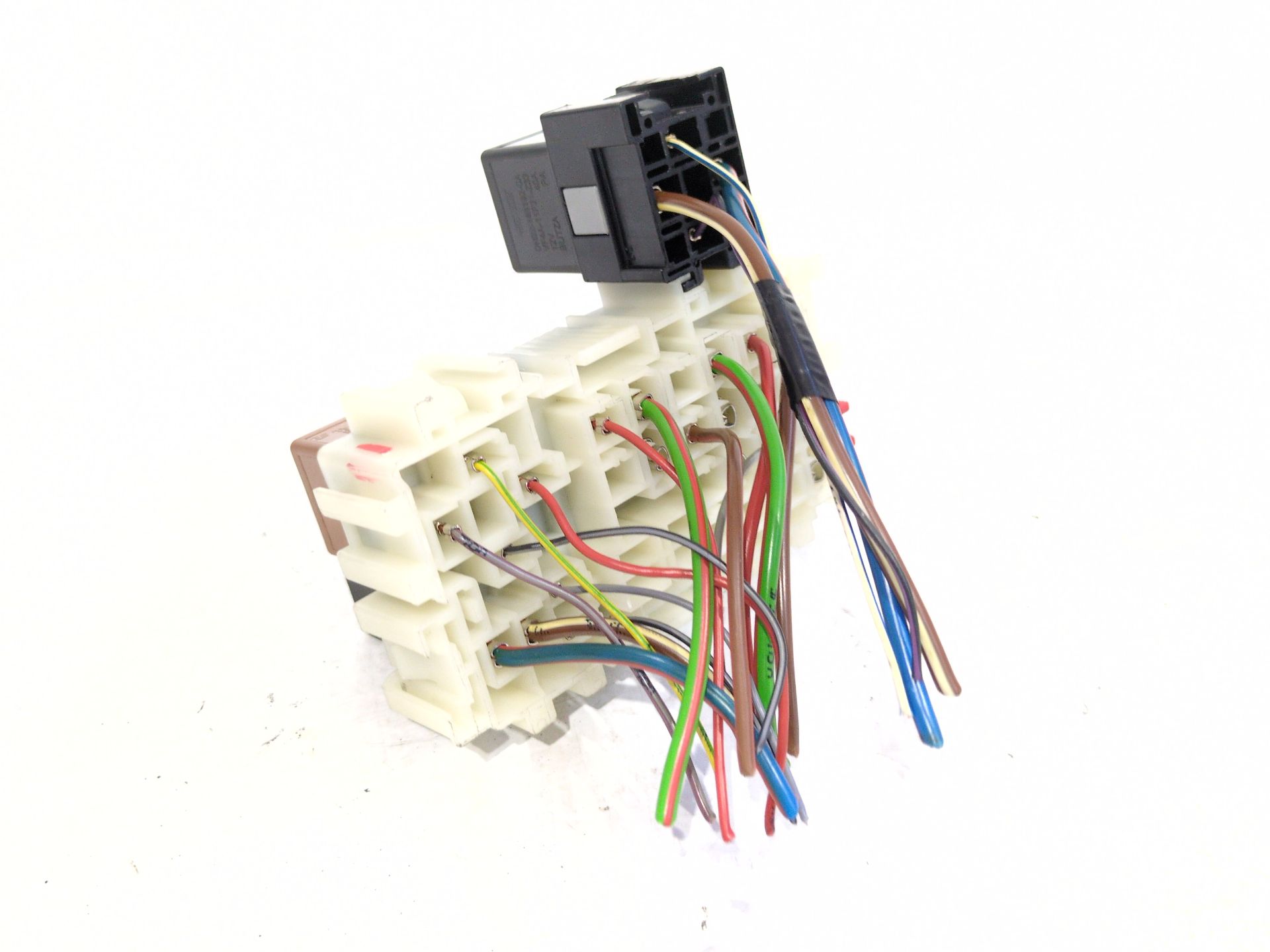 caja_reles_fusibles_bs7t14k131da_land_rover_discovery_sport_l550_2_2_d_4x4