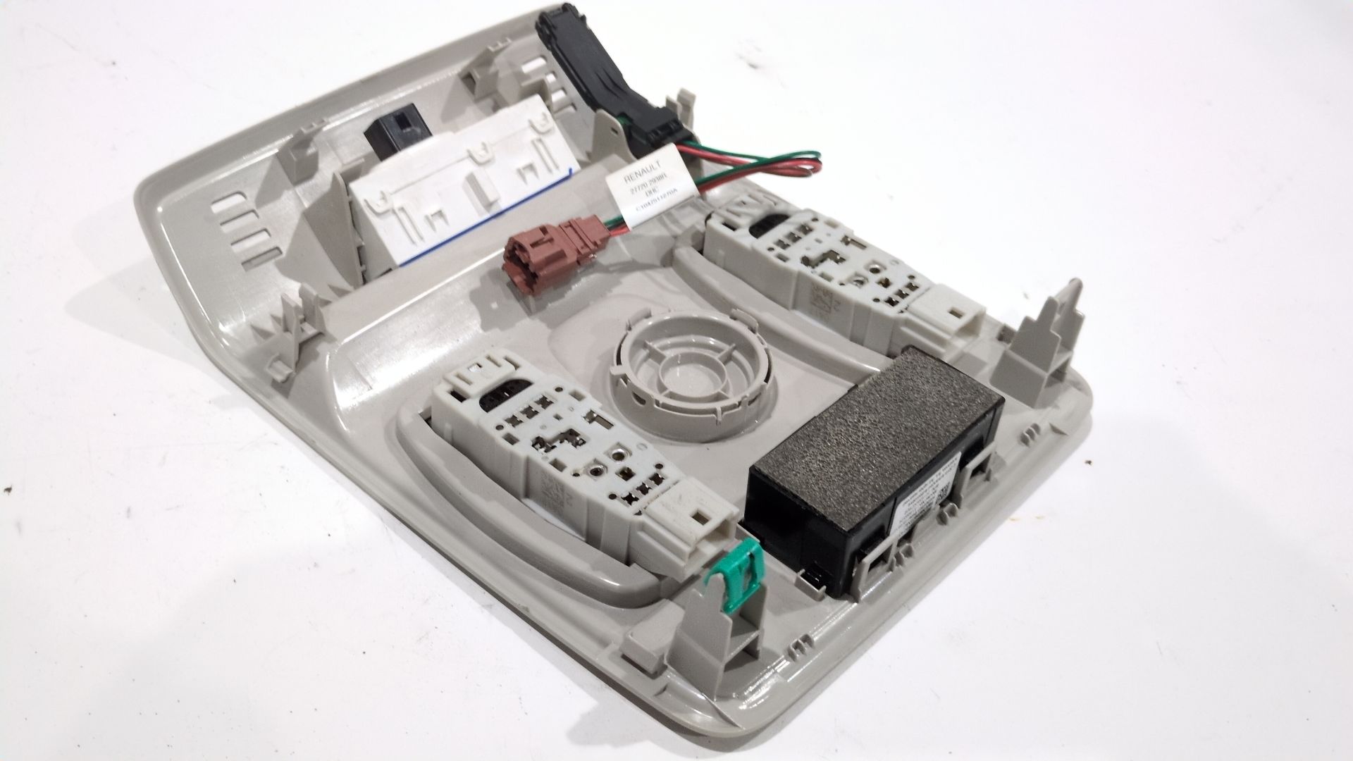 luz_interior_delantera_central_277202938r_renault_arkana_i_lcm_ldn_1_3_tce_160_ldn1