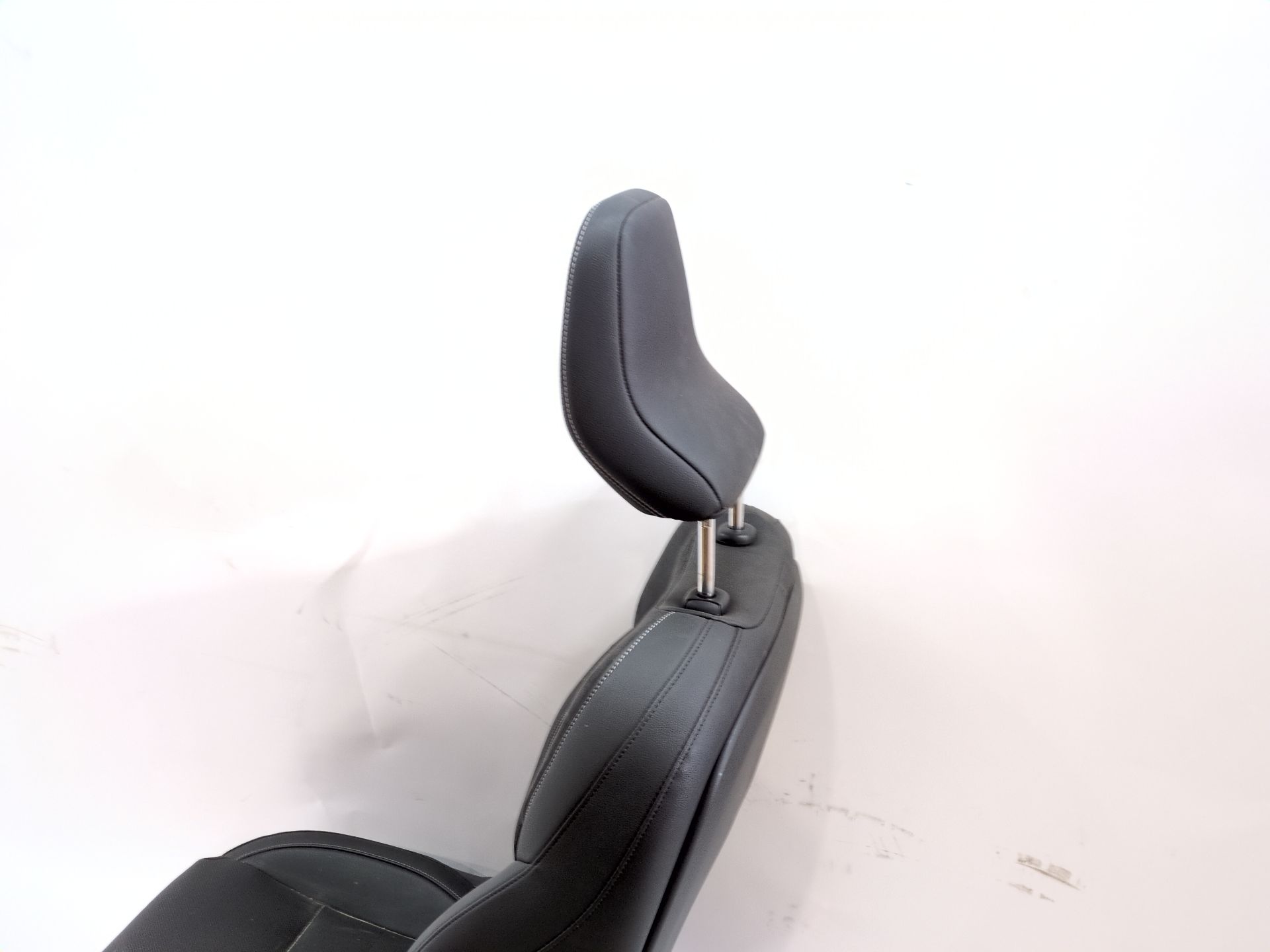 asiento_delantero_derecho_873708408r_873708408r_renault_arkana_i_lcm_ldn_1_3_tce_160_ldn1