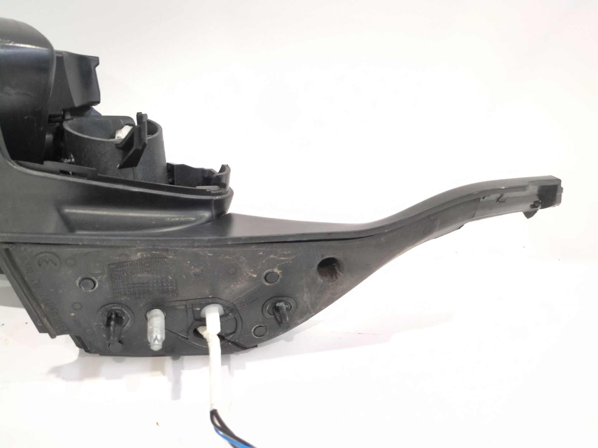 retrovisor_izquierdo_electrico_1611240880_021147_16_112_408_80_peugeot_2008_i_cu_1_6_hdi