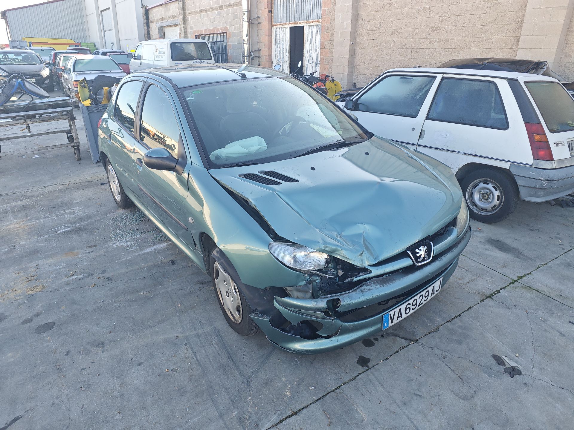 peugeot_206_hatchback_2a_c