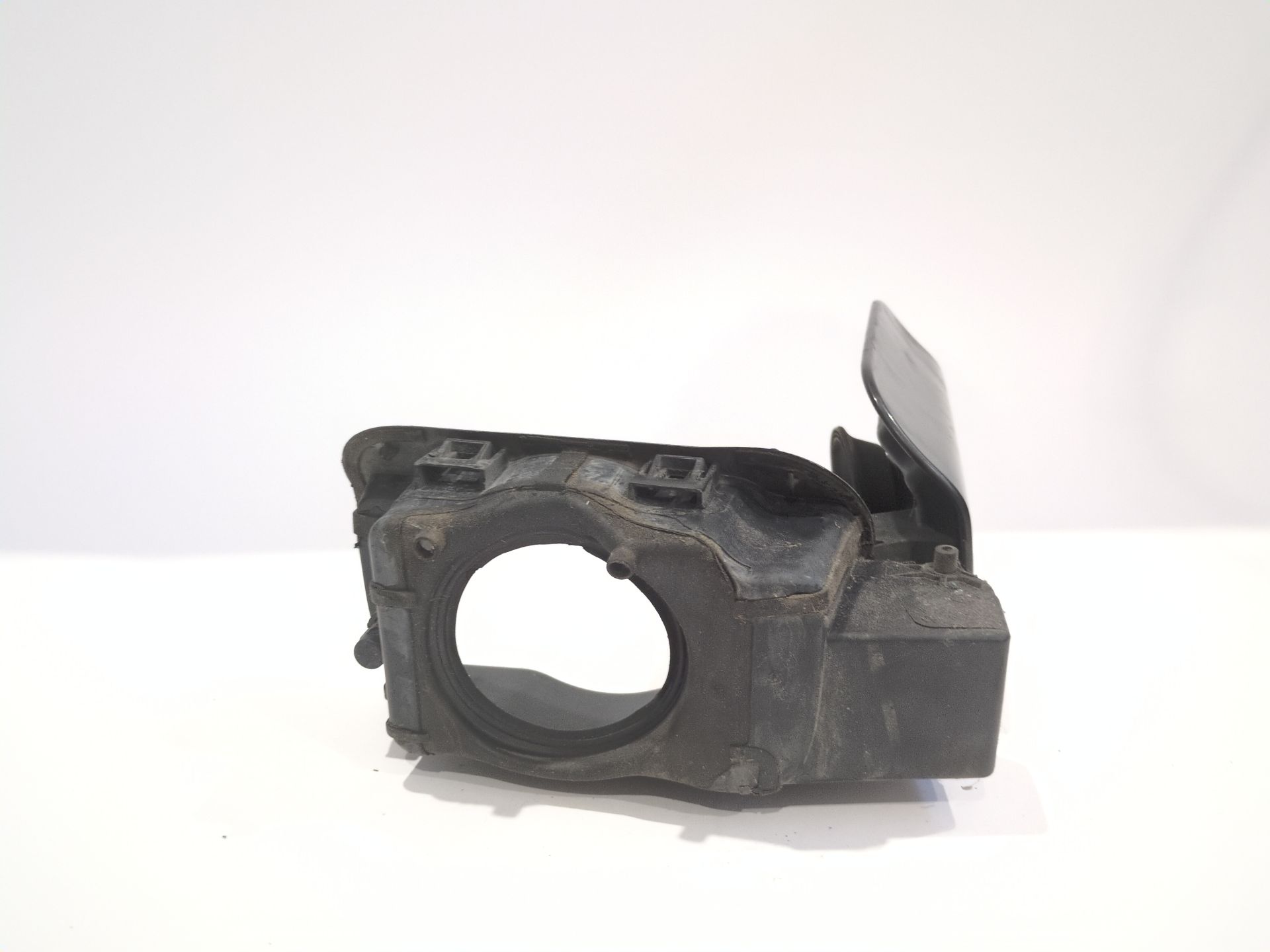 tapa_exterior_combustible_1517g4_color_de_carroceria_eeh_pintura_gris_haria2_1517_g4_citr_n_c5_iii_break_rw_2_0_hdi_165