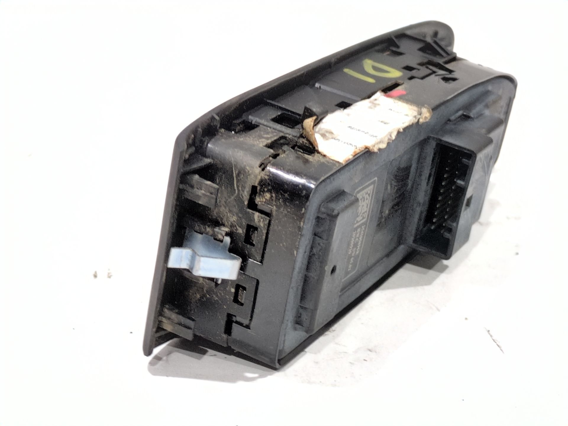 mando_elevalunas_delantero_izquierdo_254105896r_renault_austral_tce_160