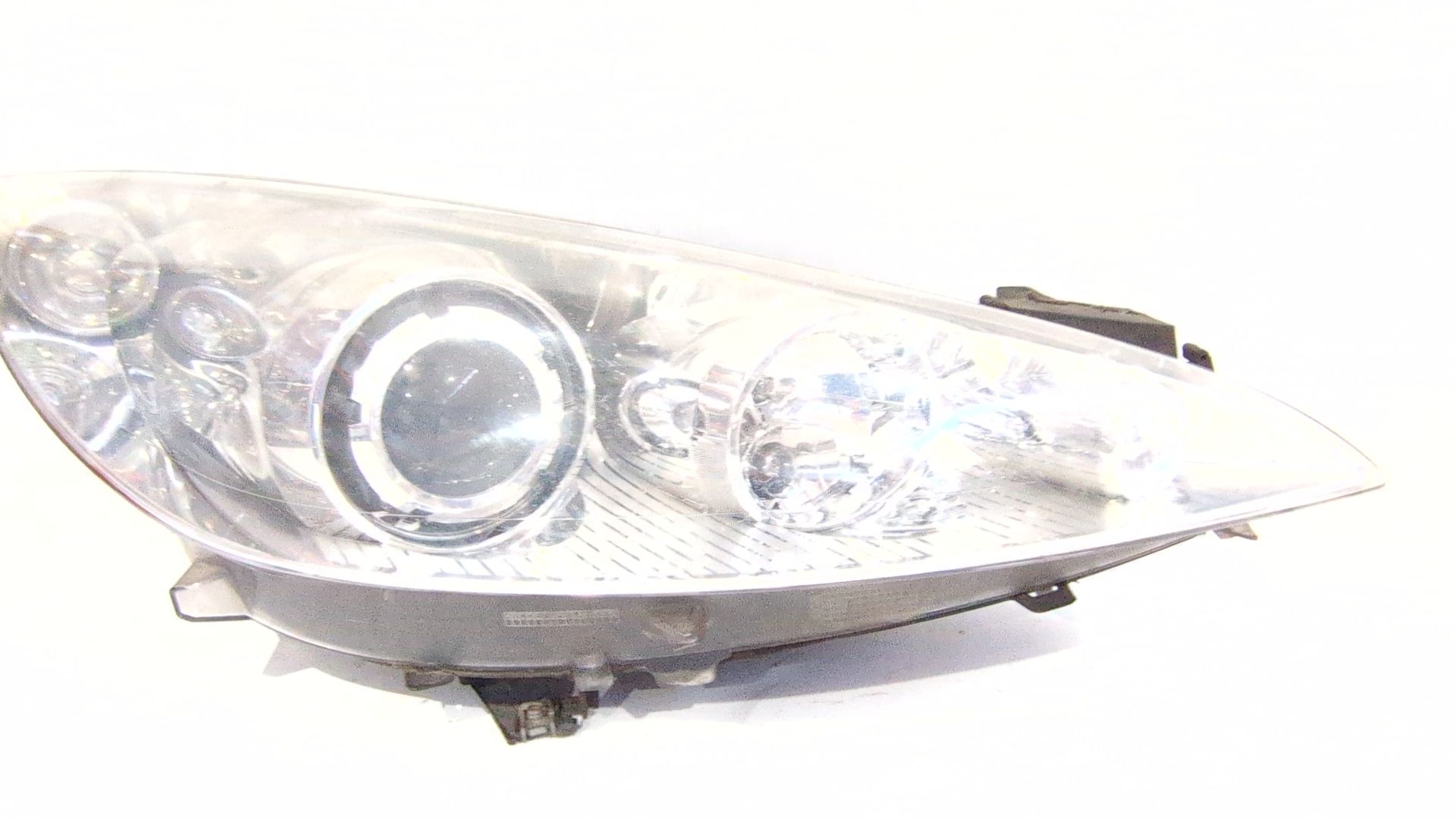 faro_derecho_xenon_9680371880_9680371880_00_peugeot_308_i_4a_4c_1_6_16v