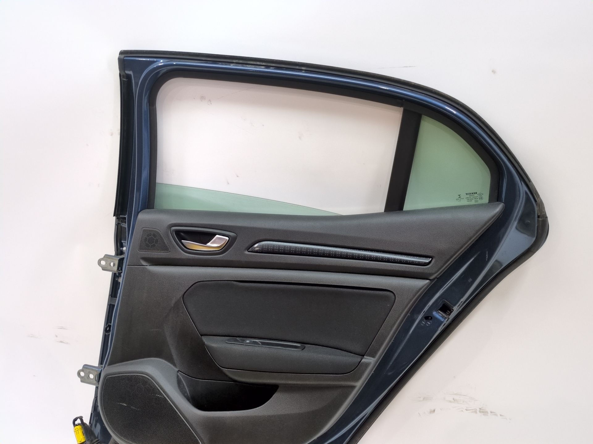 puerta_trasera_derecha_821001172r_renault_megane_iv_hatchback_b9a_m_n_1_2_tce_130_b9mr
