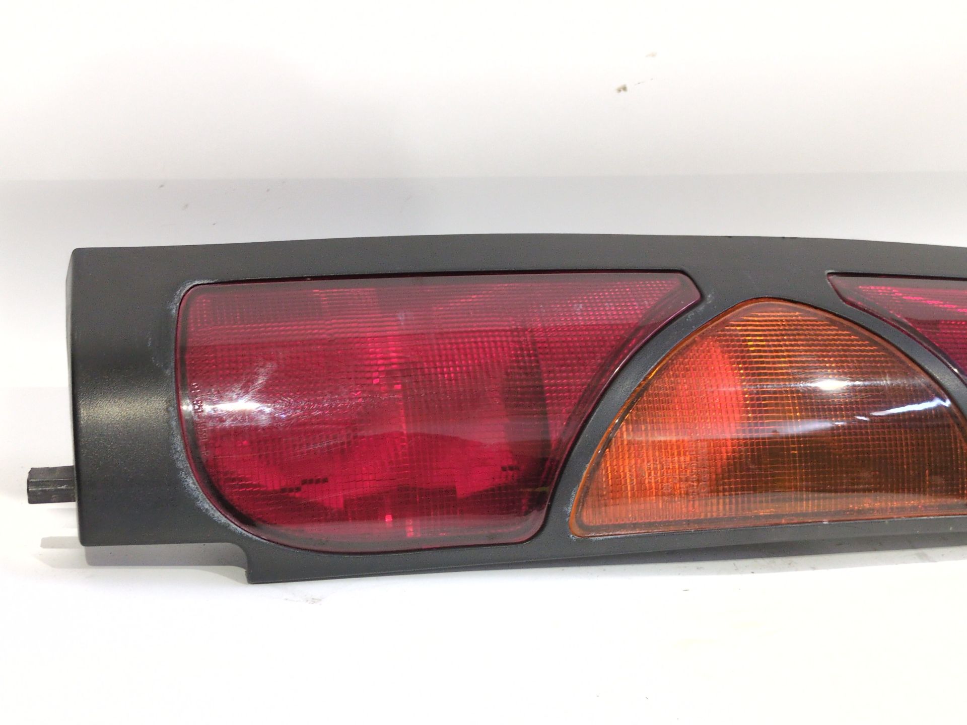 piloto_trasero_izquierdo_08551195965lb_renault_kangoo_kc0_1_d_65_1_9_kc0e_kc02_kc0j_kc0n