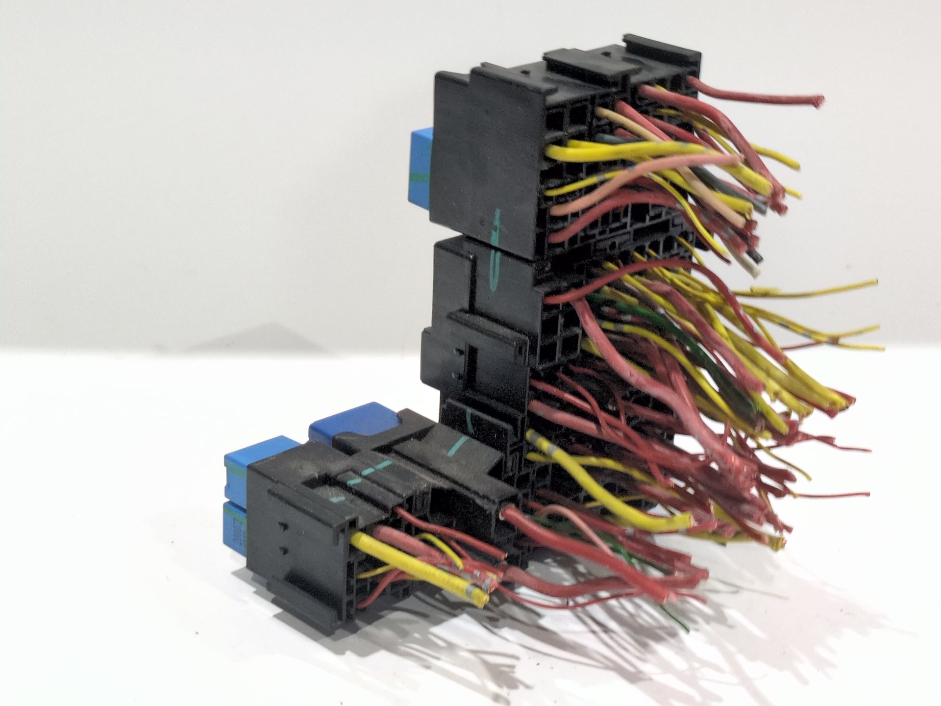 caja_reles_fusibles_sin_referencia_renault_captur_i_j5_h5_1_2_tce_120