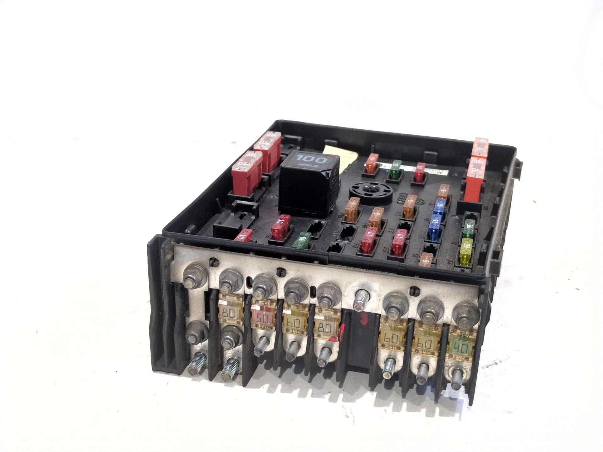 caja_reles_fusibles_l0181547061107_volkswagen_passat_b6_3c2_2_0_tdi