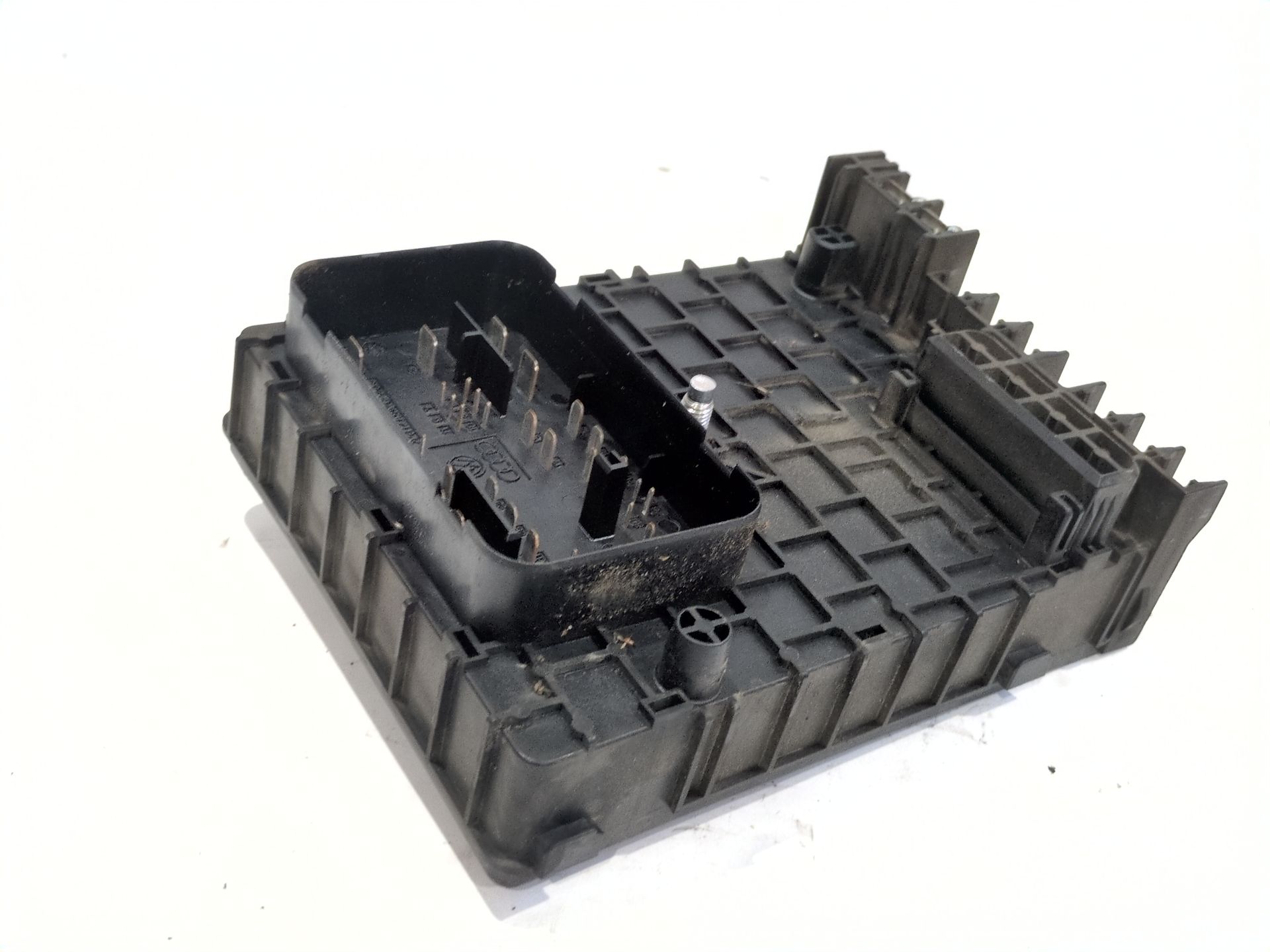 caja_reles_fusibles_l0181547061107_volkswagen_passat_b6_3c2_2_0_tdi