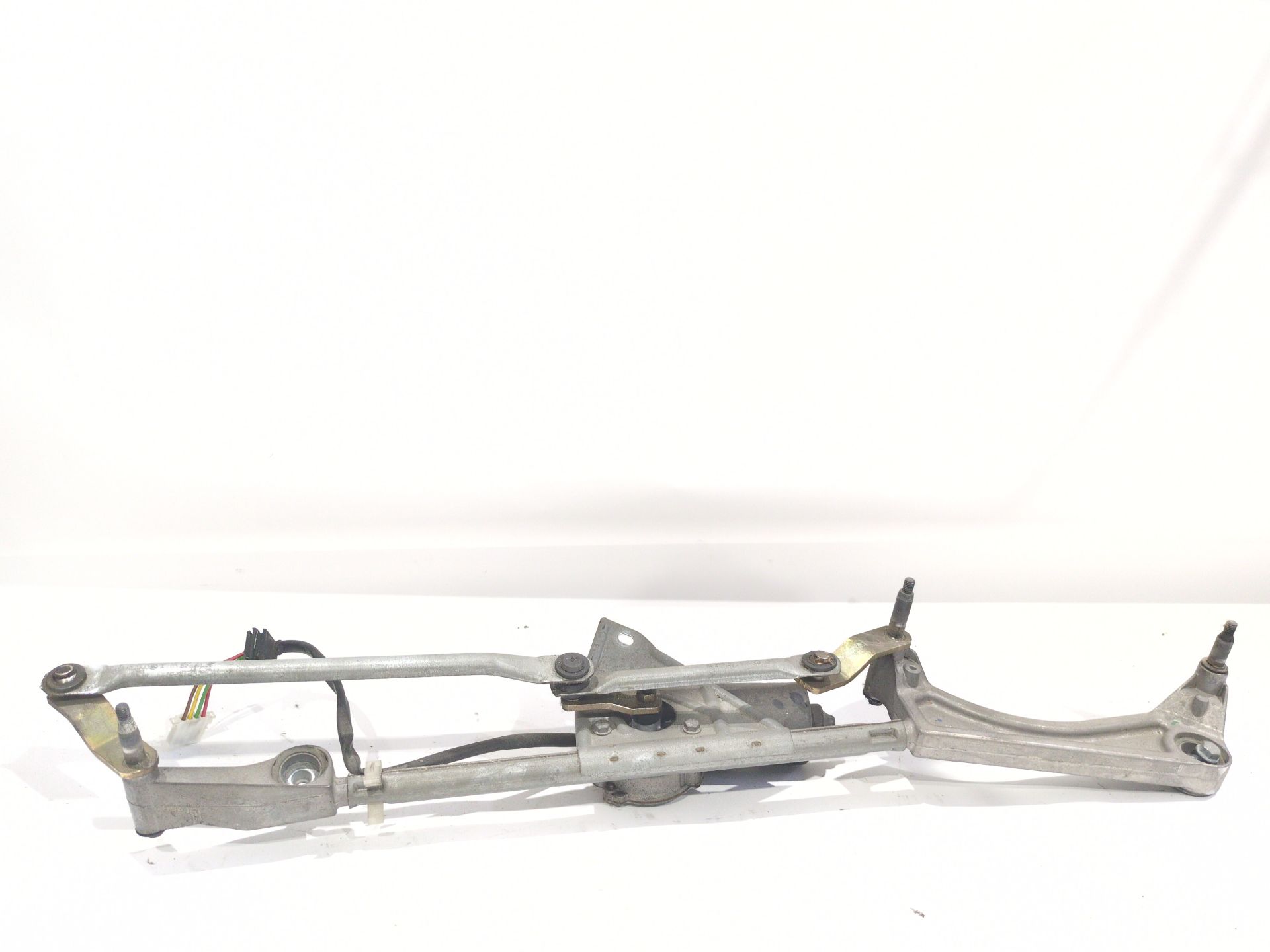 motor_limpia_delantero_a2038200342_a_203_820_03_42_4493a_mercedes_benz_clase_c_w203_c_320_4_matic_203_084