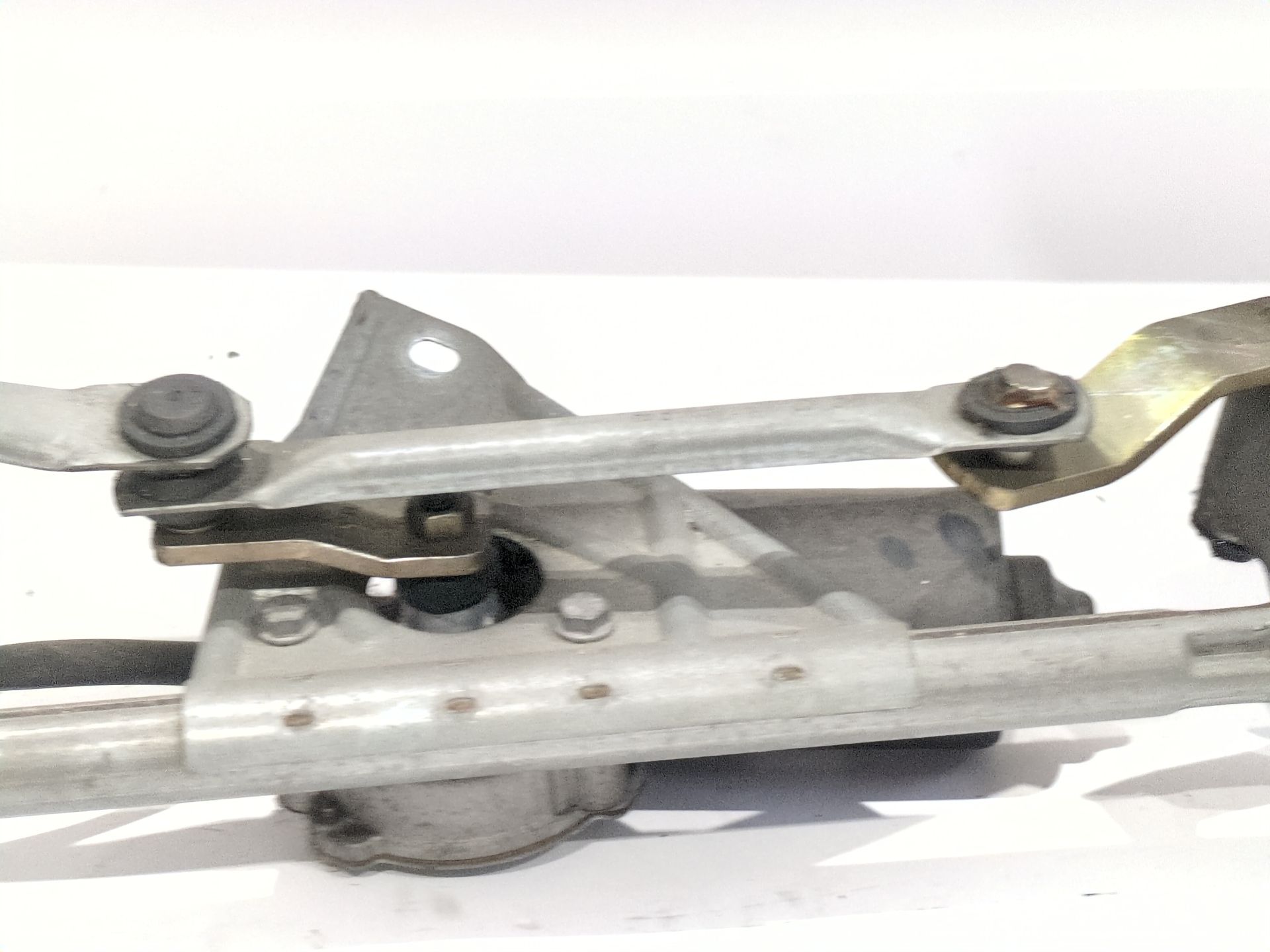 motor_limpia_delantero_a2038200342_a_203_820_03_42_4493a_mercedes_benz_clase_c_w203_c_320_4_matic_203_084