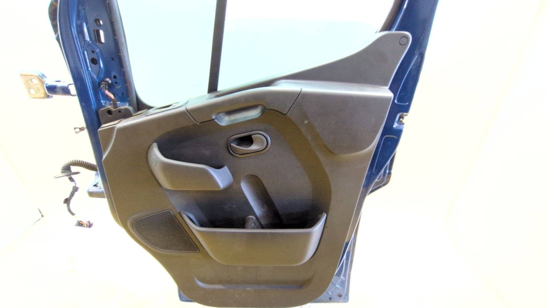 puerta_delantera_derecha_801009976r_renault_master_iii_furgoneta_fv_2_3_dci_135_rwd_fv0n