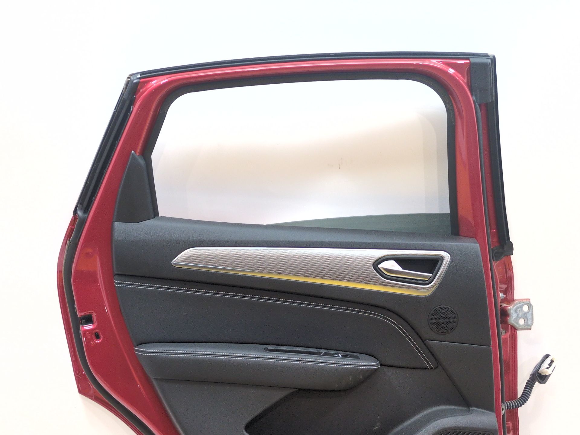 puerta_trasera_izquierda_821014757r_renault_arkana_i_lcm_ldn_1_3_tce_140_ldn0