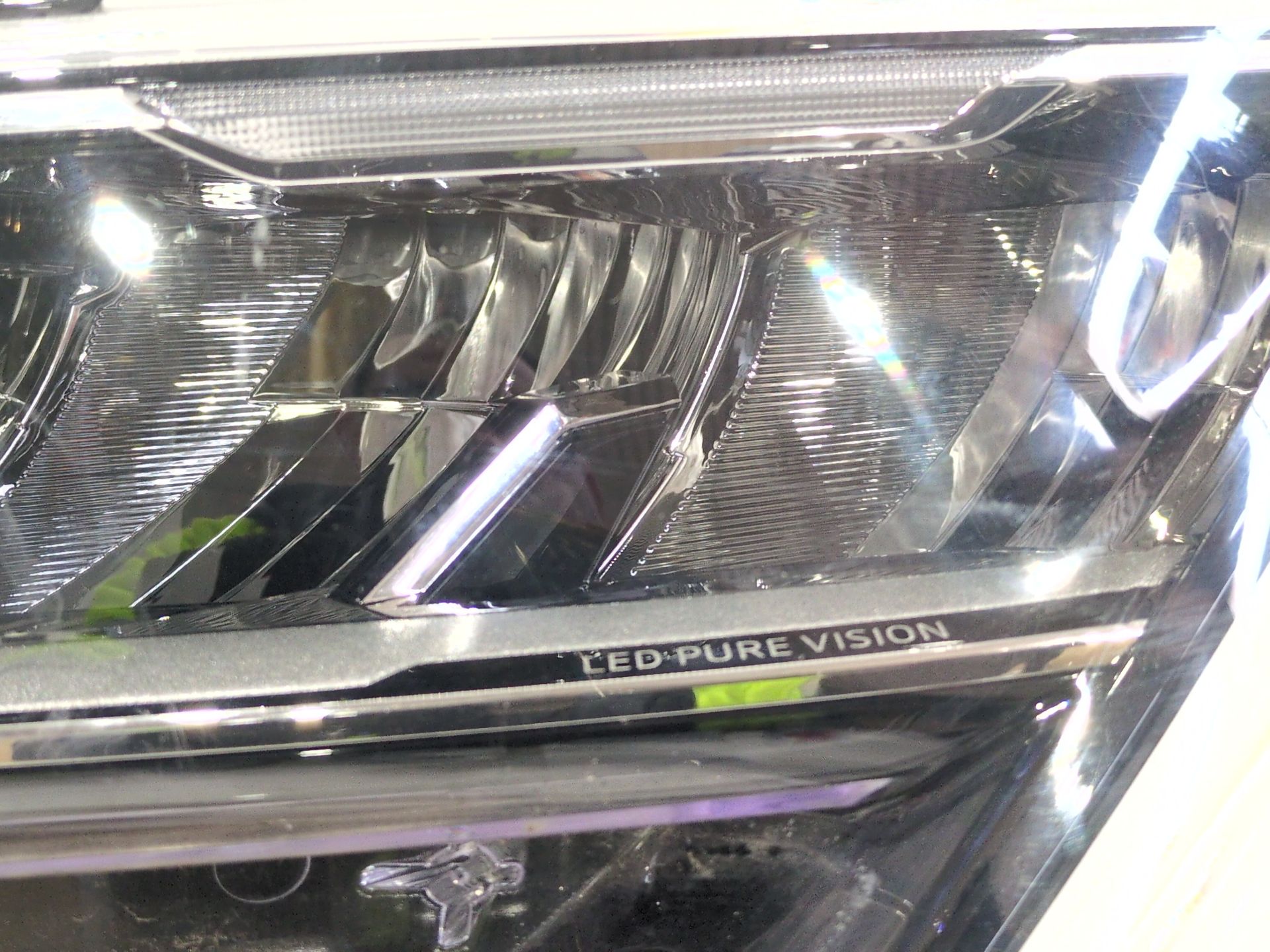 faro_izquierdo_260602566r_renault_arkana_i_lcm_ldn_1_3_tce_140_ldn0