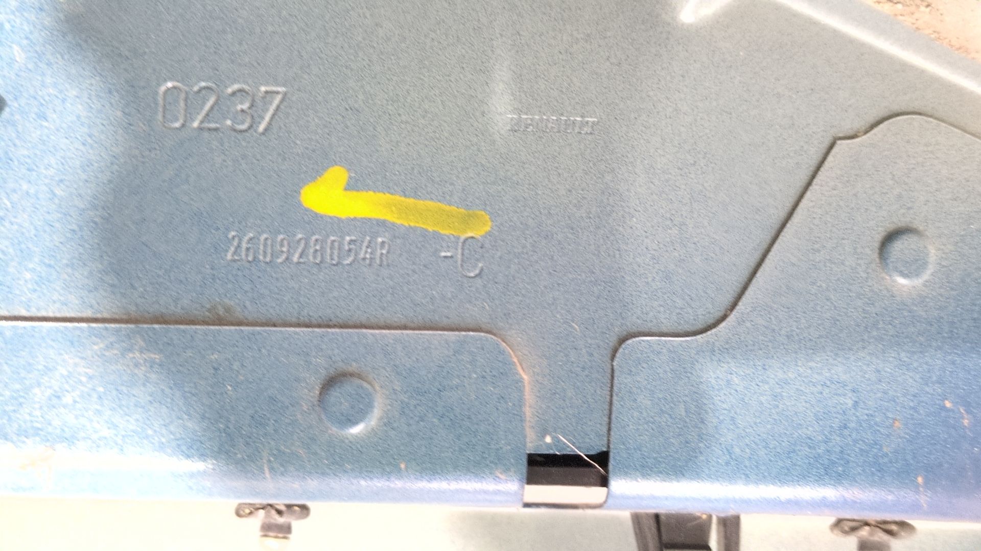 aleta_delantera_izquierda_260928054r_renault_master_iii_furgoneta_fv_2_3_dci_135_rwd_fv0n