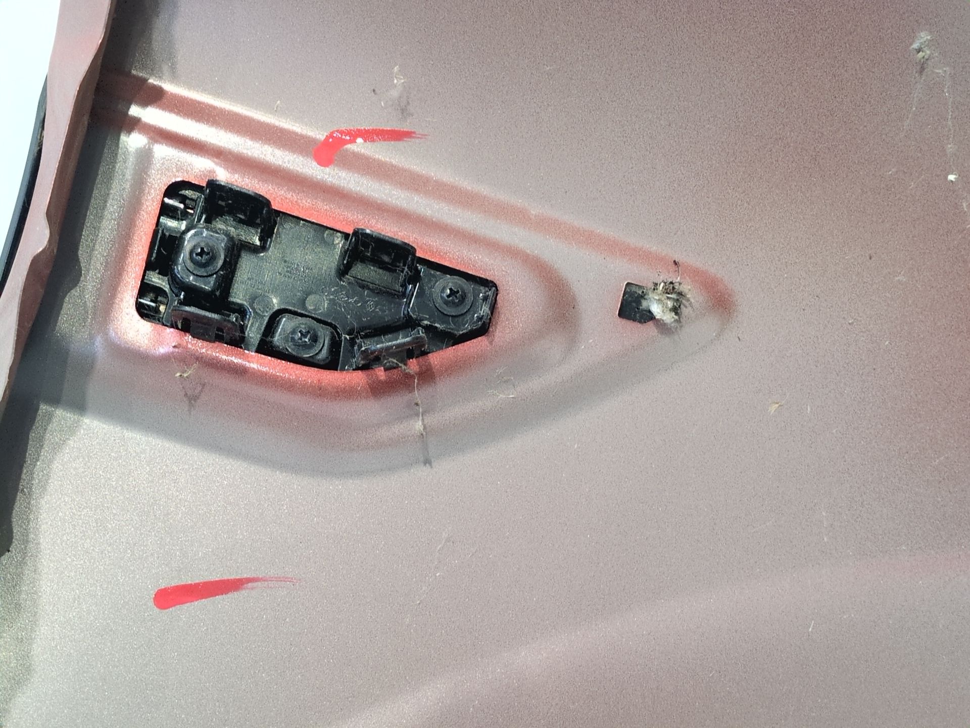 aleta_delantera_izquierda_631017236r_red_flame_tennp_renault_arkana_i_lcm_ldn_1_3_tce_140_ldn0