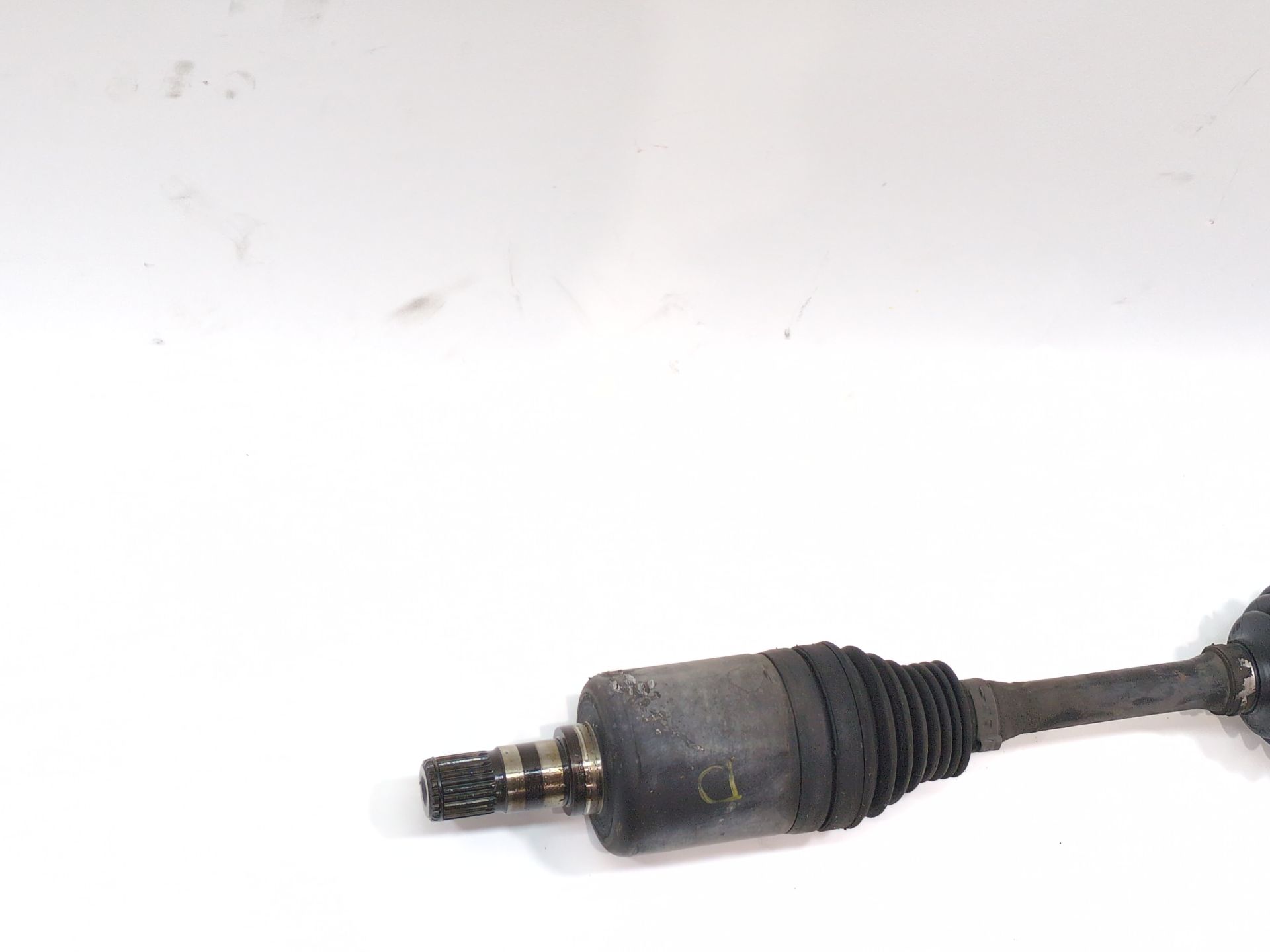 transmision_delantera_derecha_a2033300801_a_203_330_08_01_mercedes_benz_clase_c_w203_c_320_4_matic_203_084