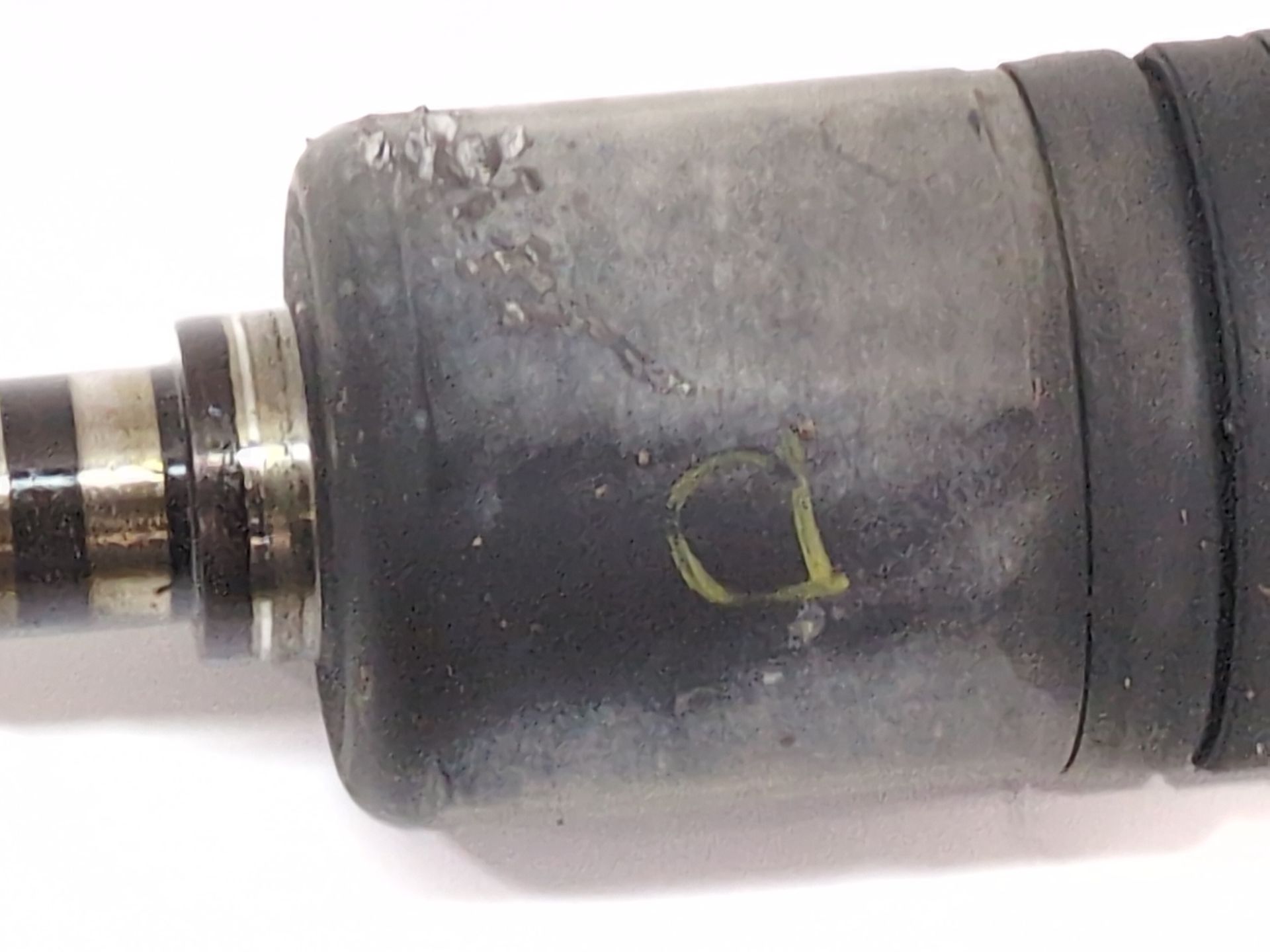 transmision_delantera_derecha_a2033300801_a_203_330_08_01_mercedes_benz_clase_c_w203_c_320_4_matic_203_084