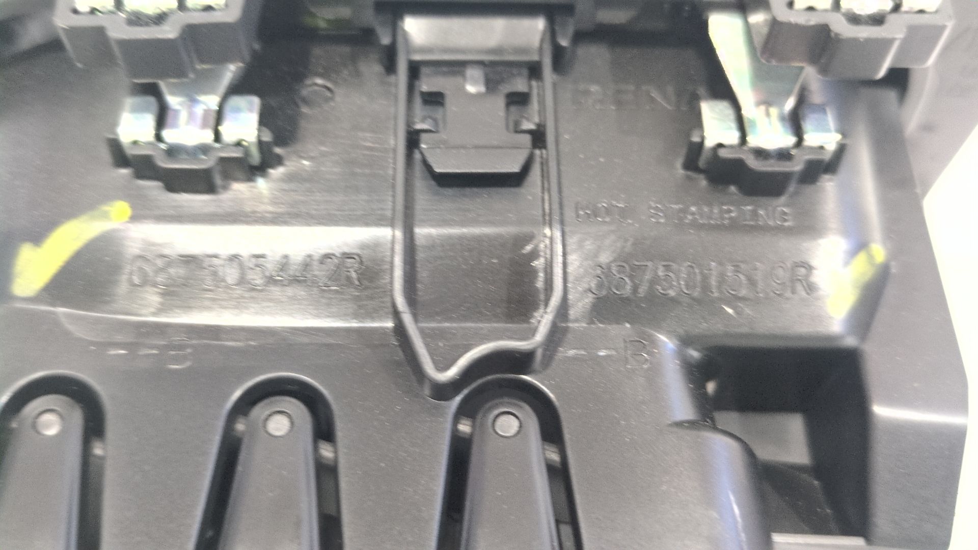 rejilla_aireadora_687505442r_687501519r_renault_master_iii_furgoneta_fv_2_3_dci_135_rwd_fv0n