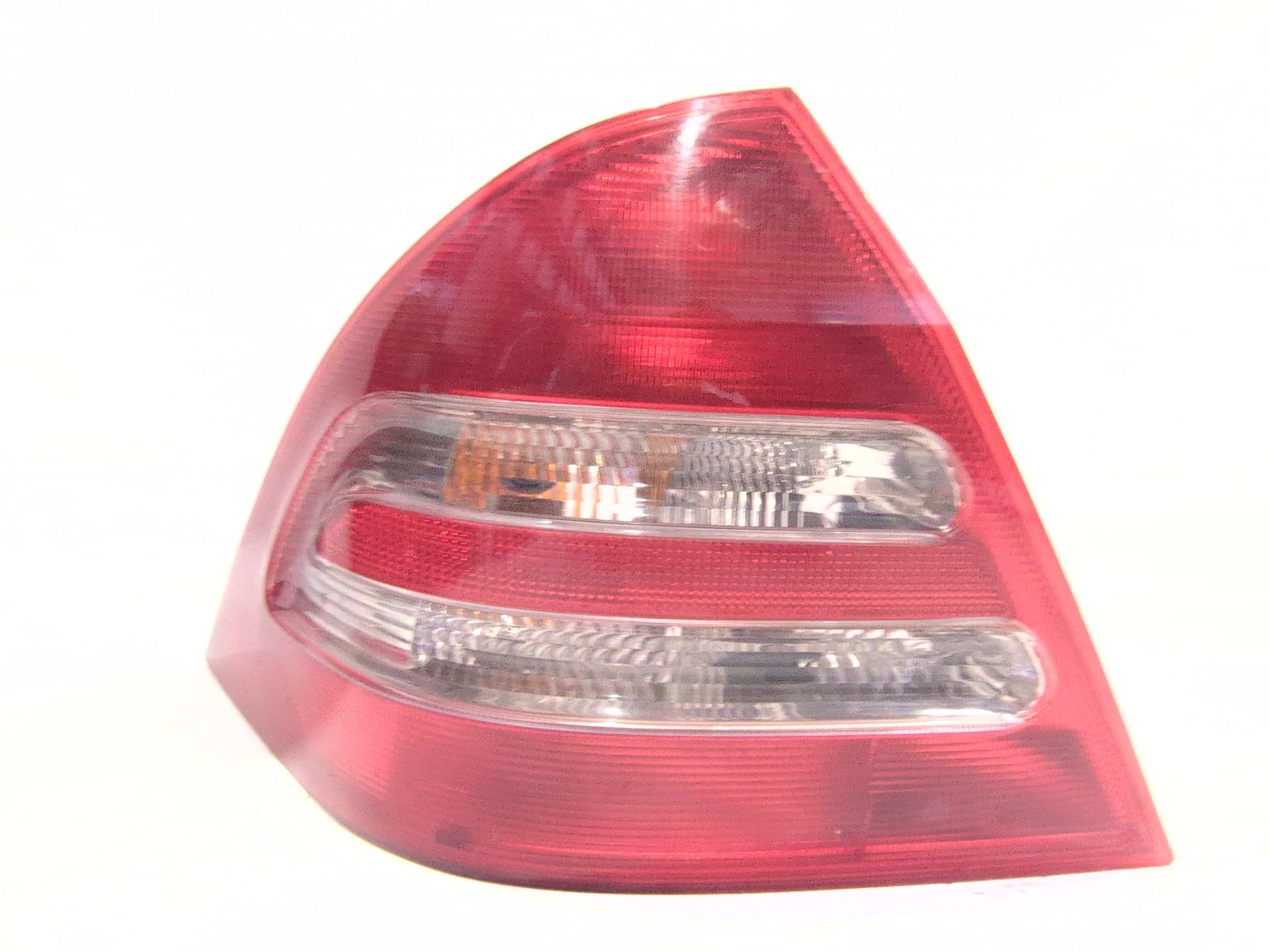 piloto_trasero_izquierdo_a2038200164_a_203_820_01_64_mercedes_benz_clase_c_w203_c_320_4_matic_203_084